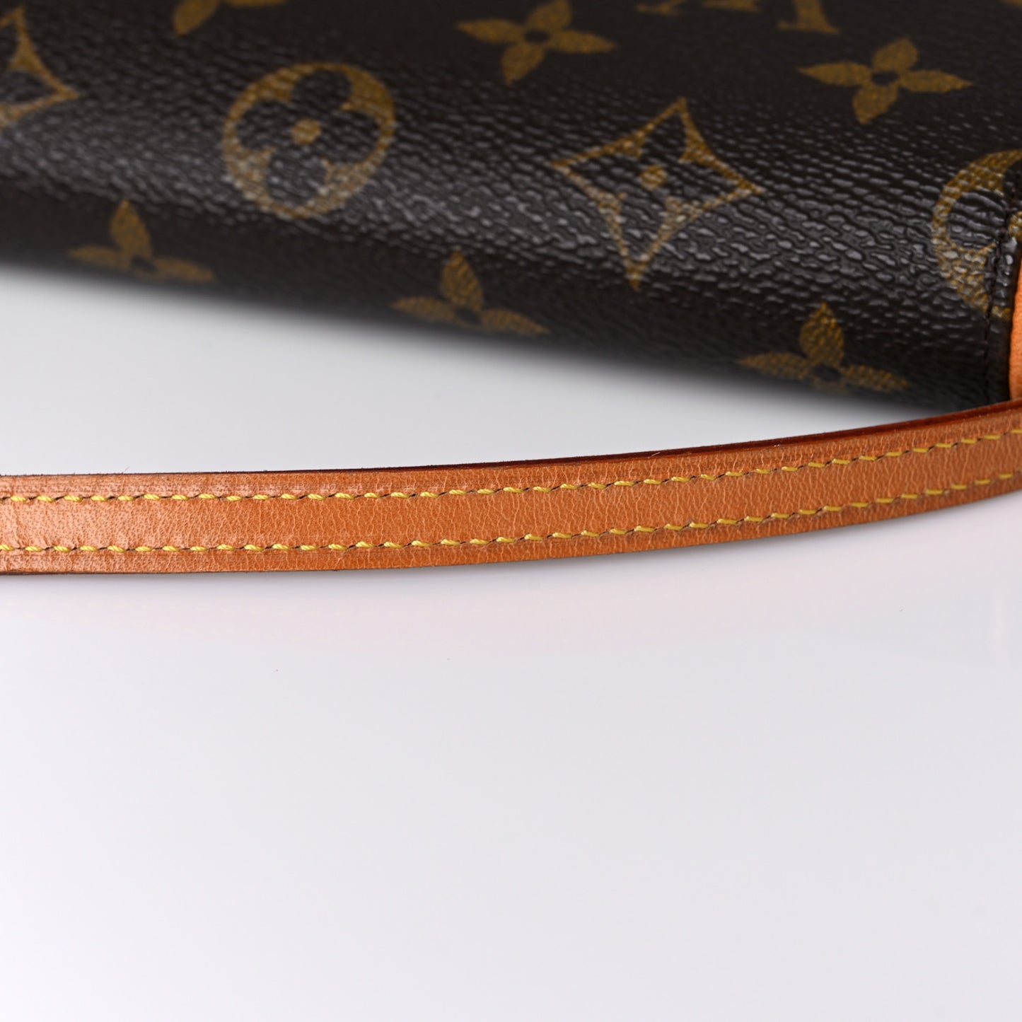 Monogram Pochette Twin GM
