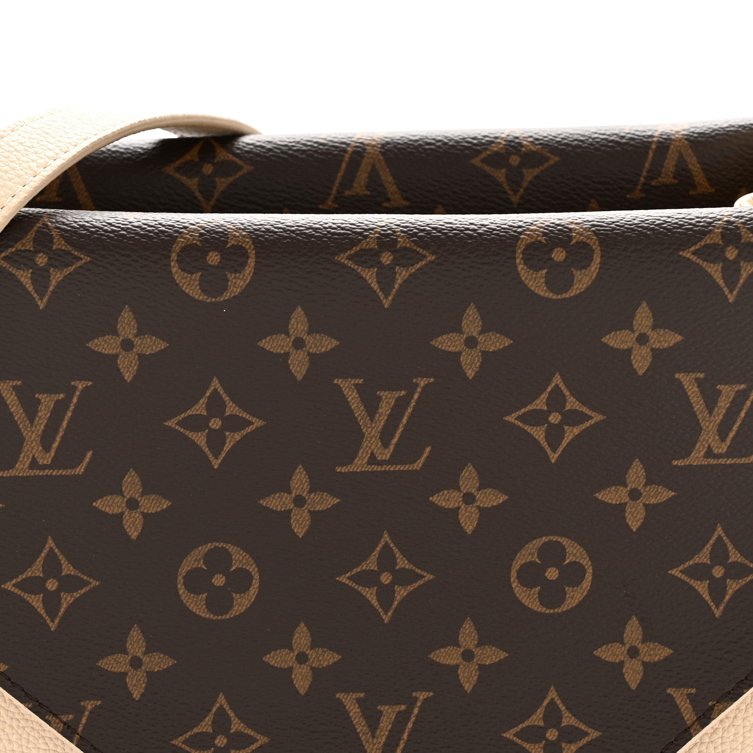 Louis Vuitton Grained Calfskin Monogram Double V Creme 1850428