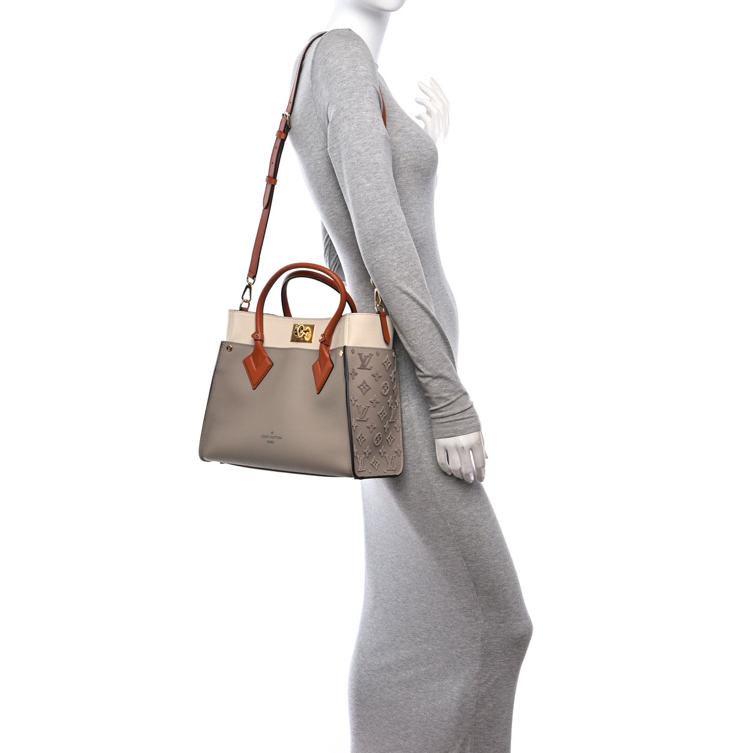 Louis Vuitton Calfskin Monogram Tufting On My Side Galet 3 of 9