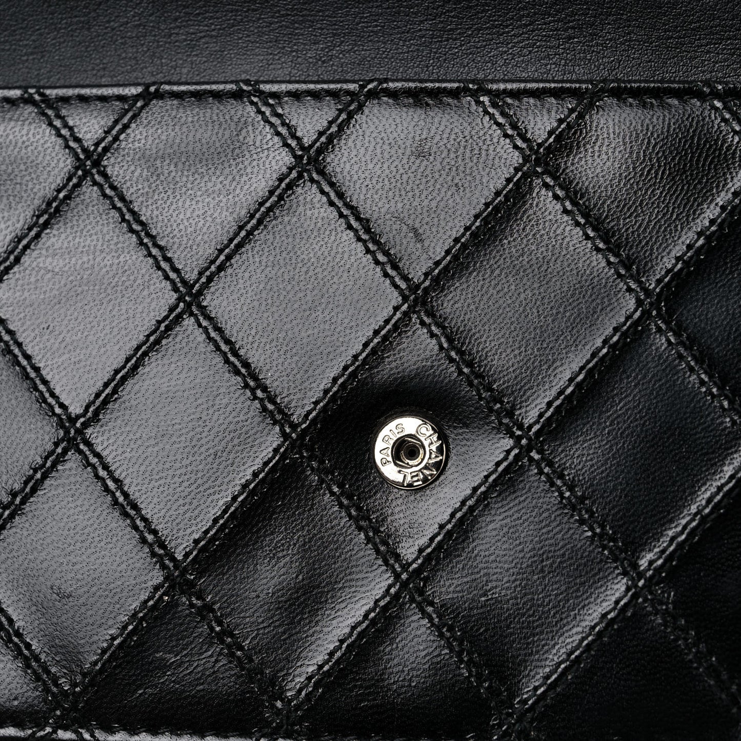 Lambskin Diamond Stitched Wallet On Chain WOC Black
