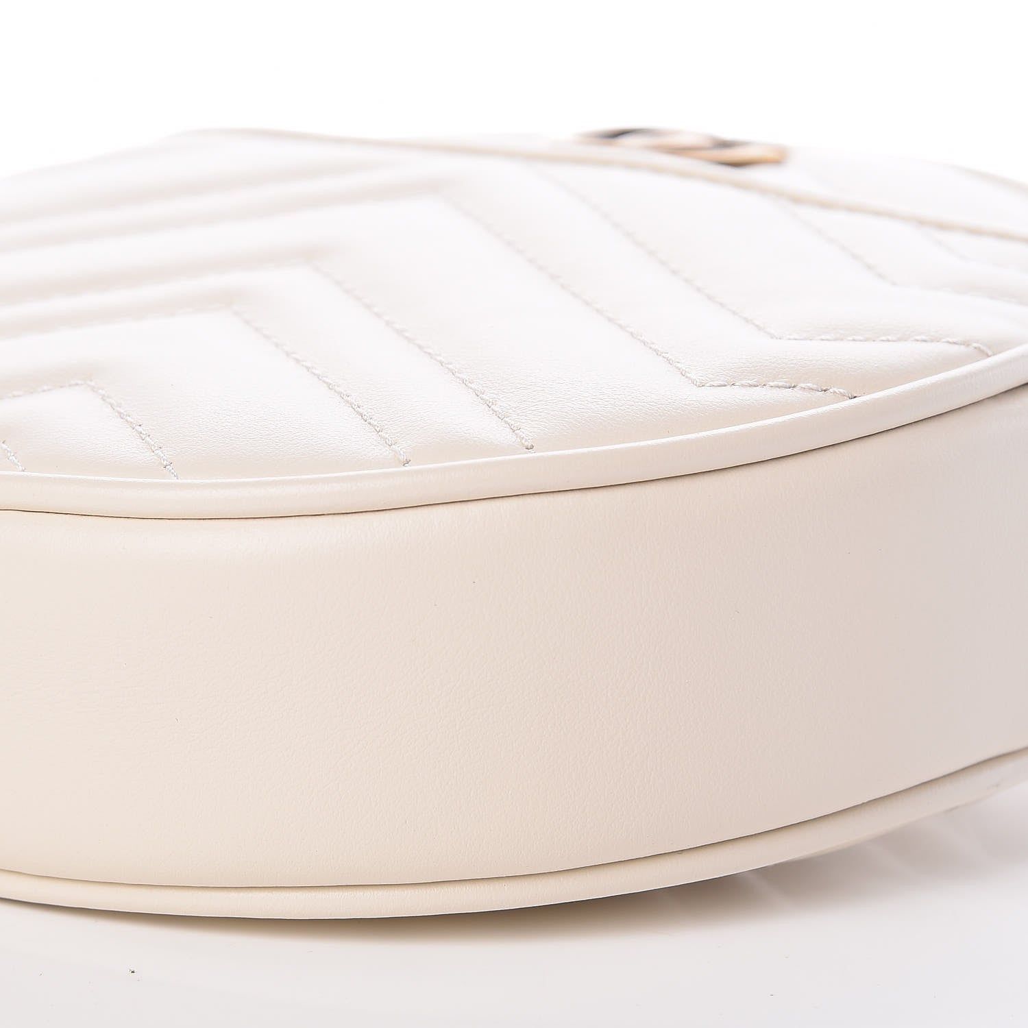 Gucci Calfskin Matelasse GG Marmont Round Wrist Wallet Mystic White 9 of 10