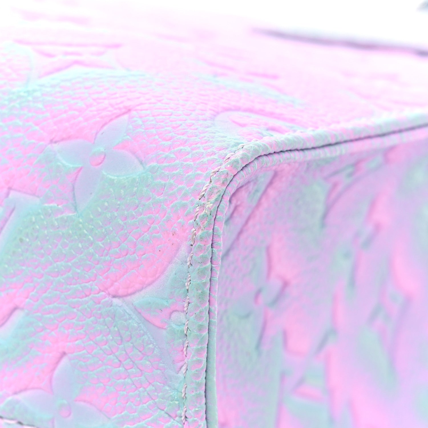 Louis Vuitton Empreinte Monogram Summer Stardust Onthego PM Lilas 11 of 18