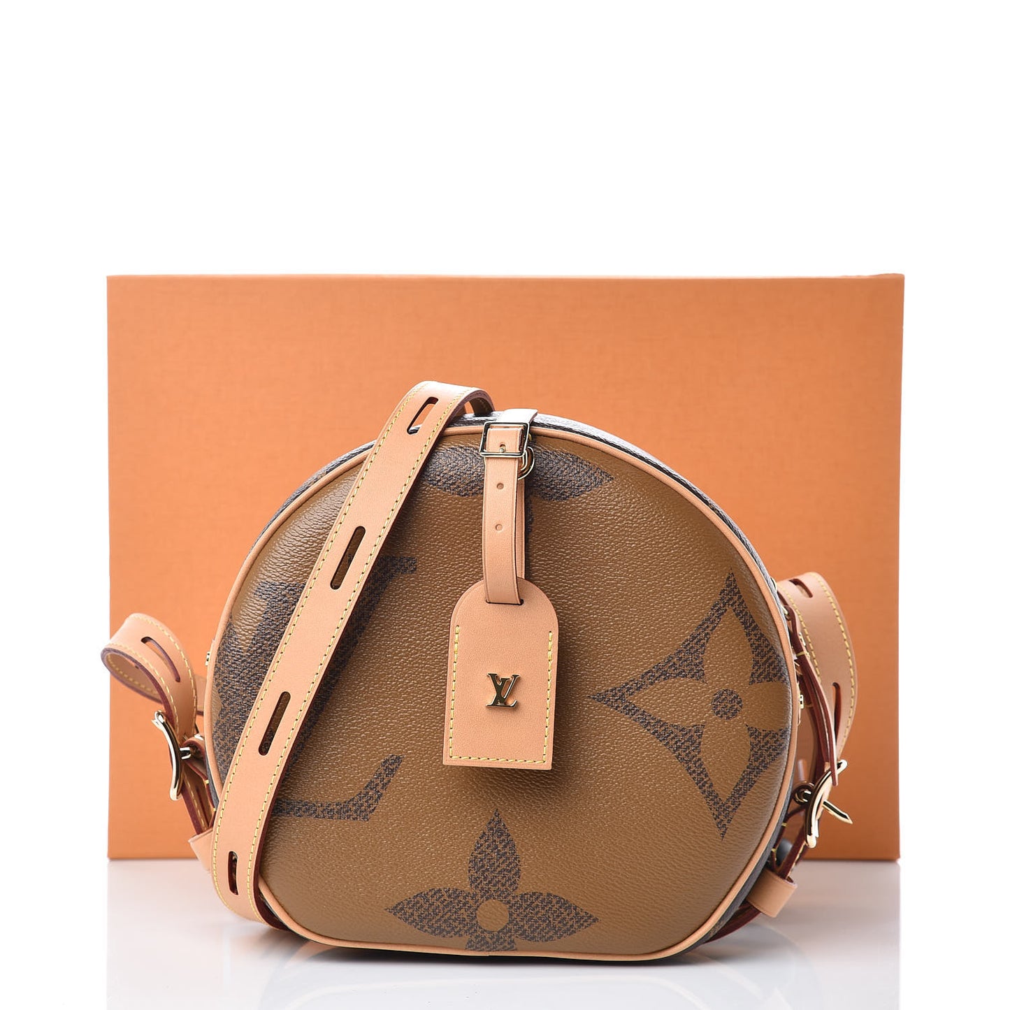 Reverse Monogram Giant Boite Chapeau Souple