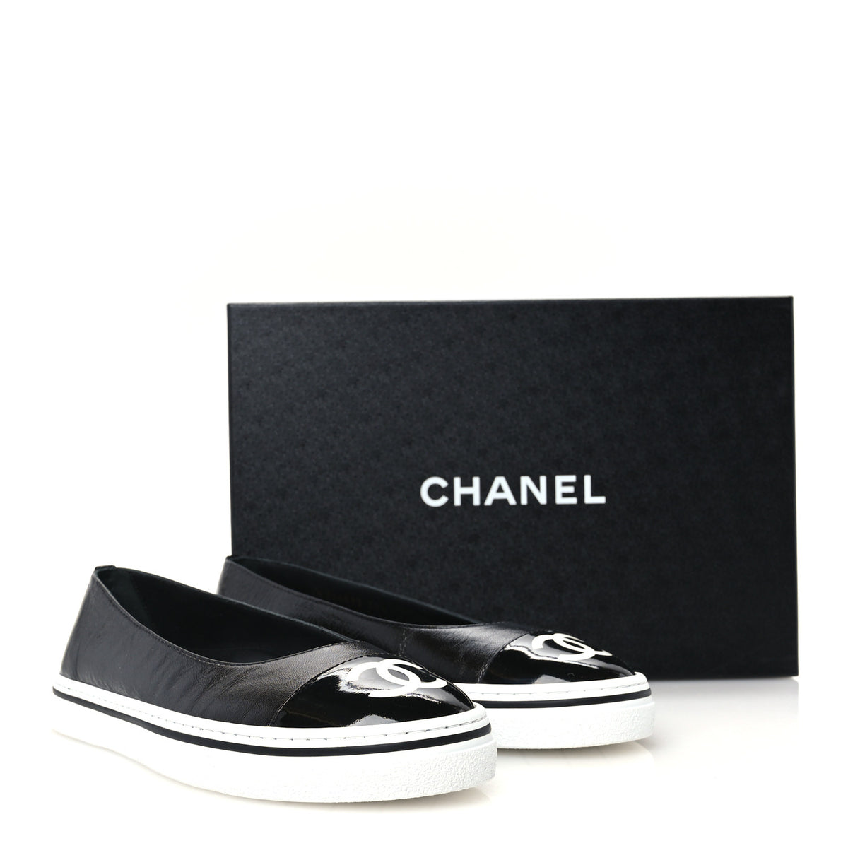 Chanel Crumpled Shiny Lambskin Patent Calfskin CC Ballet Flats 37.5 Black 10 of 10