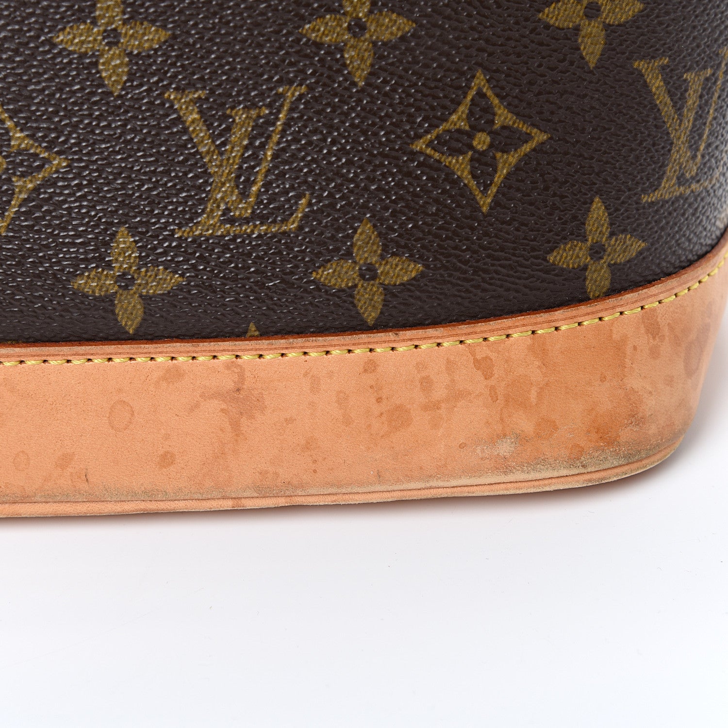 Louis Vuitton Monogram Alma PM 16 of 20