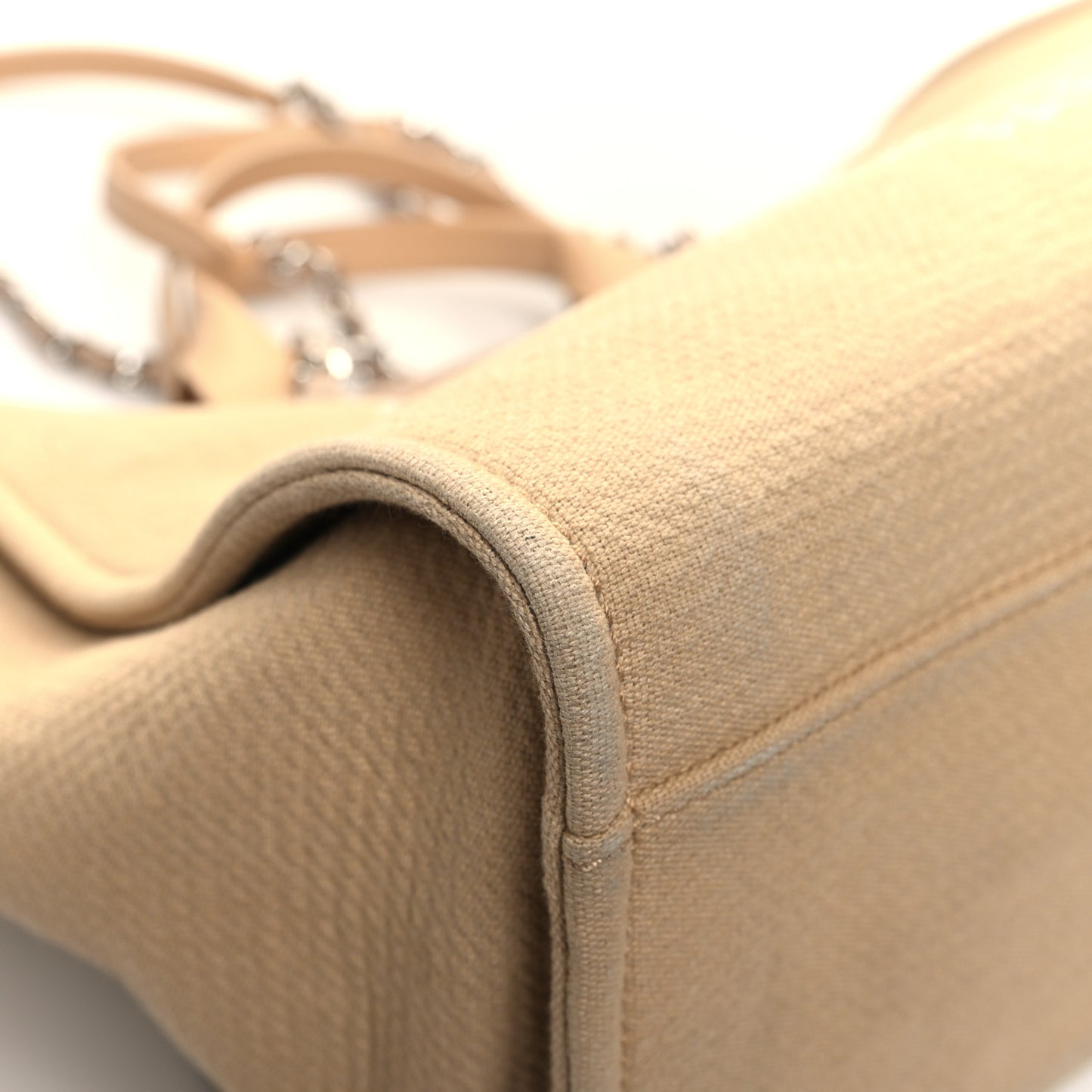 Mixed Fibers Medium Deauville Tote Beige