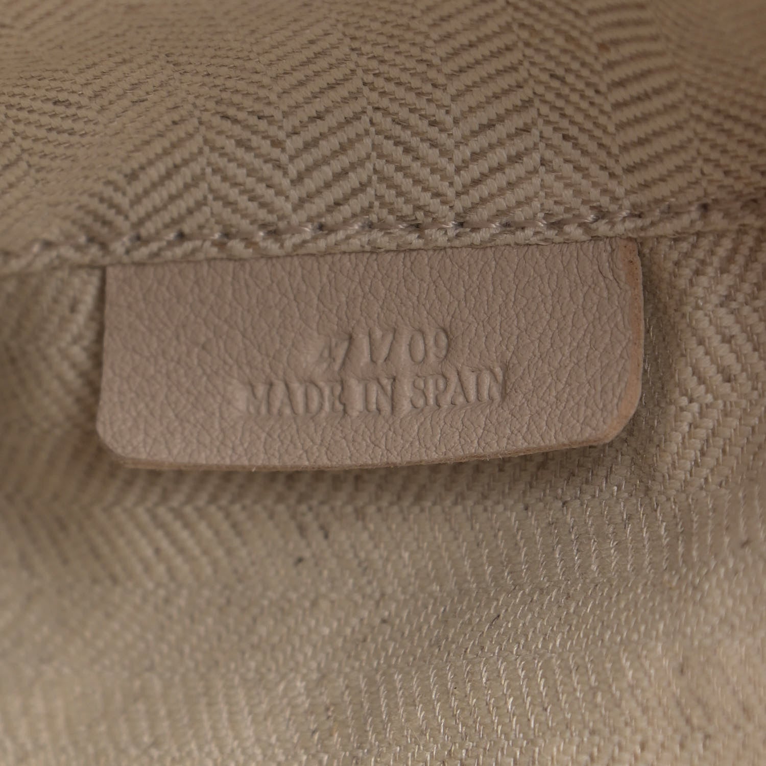 Loewe Calfskin Small Puzzle Bag Tan 7 of 9
