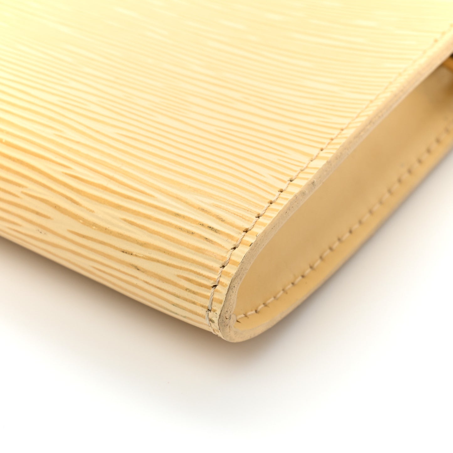 Epi Pochette Accessories 24 Vanilla