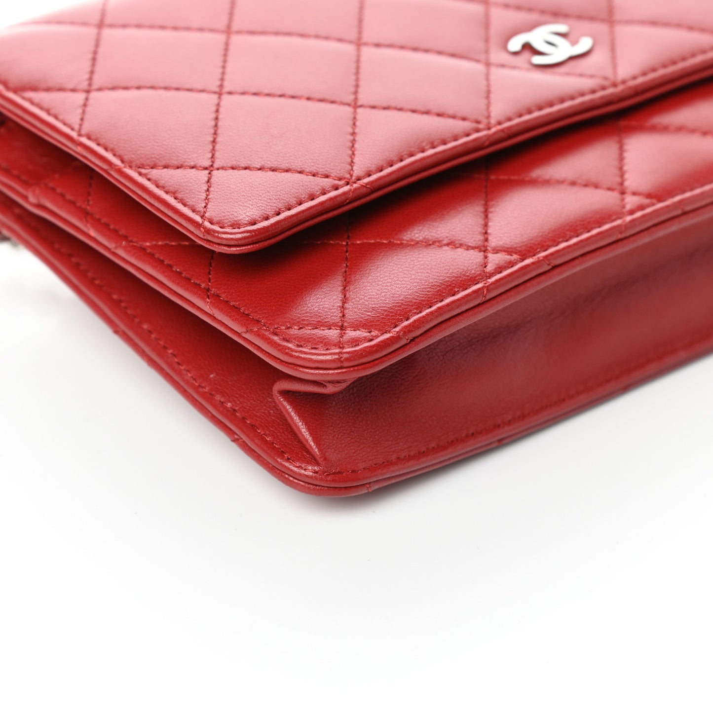 Lambskin Quilted Wallet On Chain WOC Red