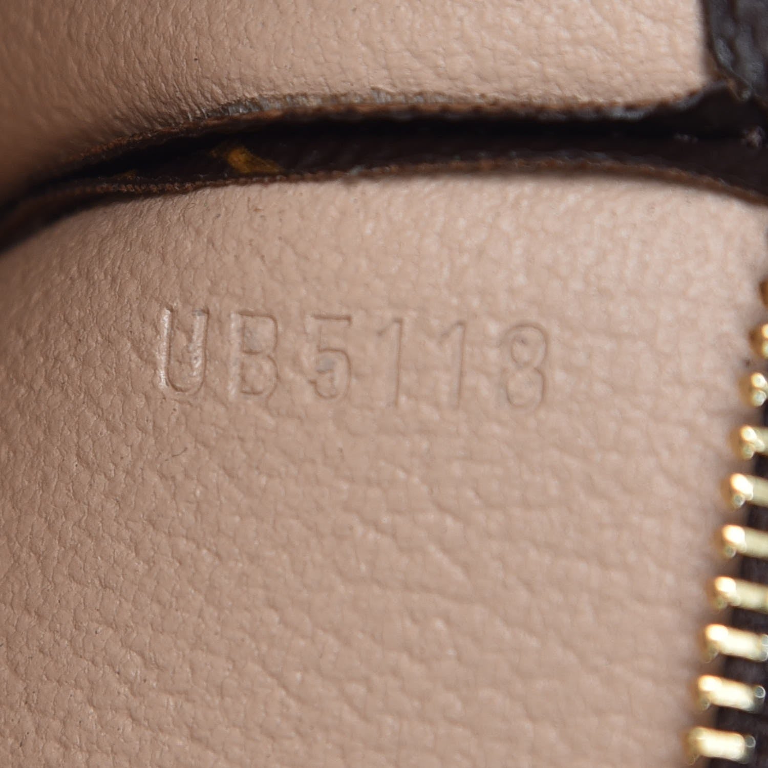 Louis Vuitton Monogram Toiletry Pouch 15 6 of 8