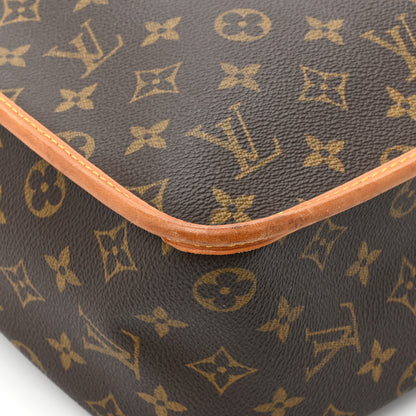 Louis Vuitton Monogram Sac Gibeciere GM 13 of 15