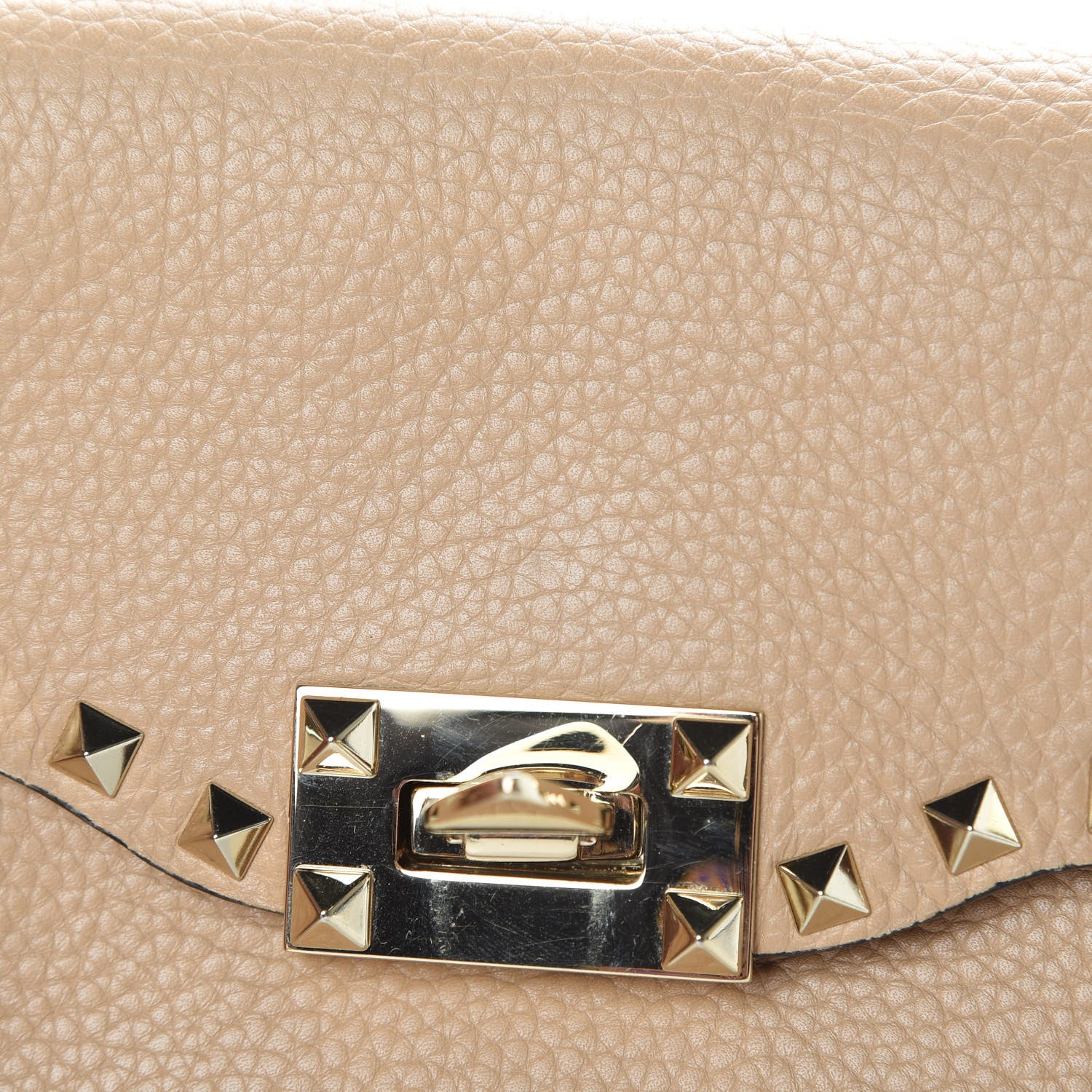 Valentino Garavani Pebbled Calfskin Medium Rockstud Flip Lock Crossbody Bag Camel Rose 11 of 16