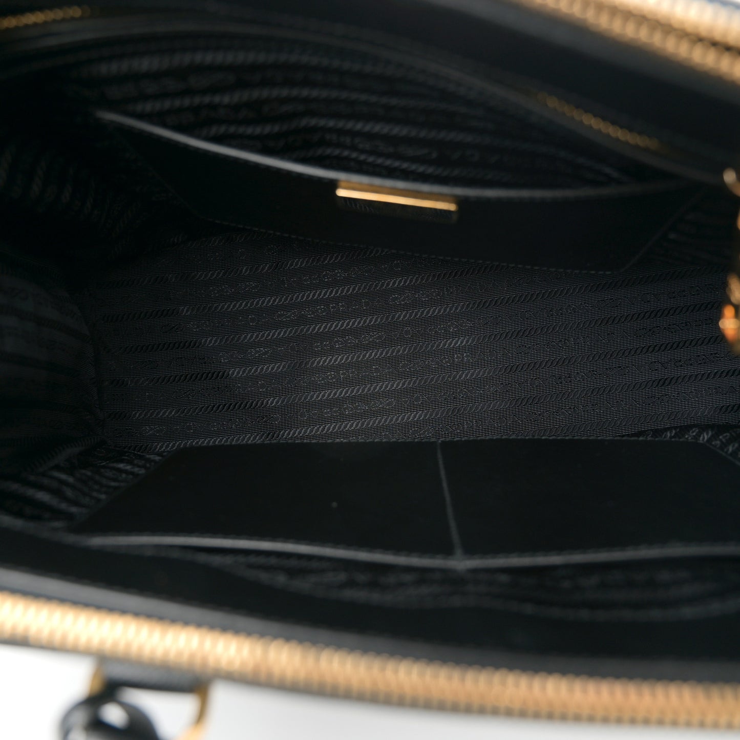Saffiano Lux Large Galleria Double Zip Tote Black