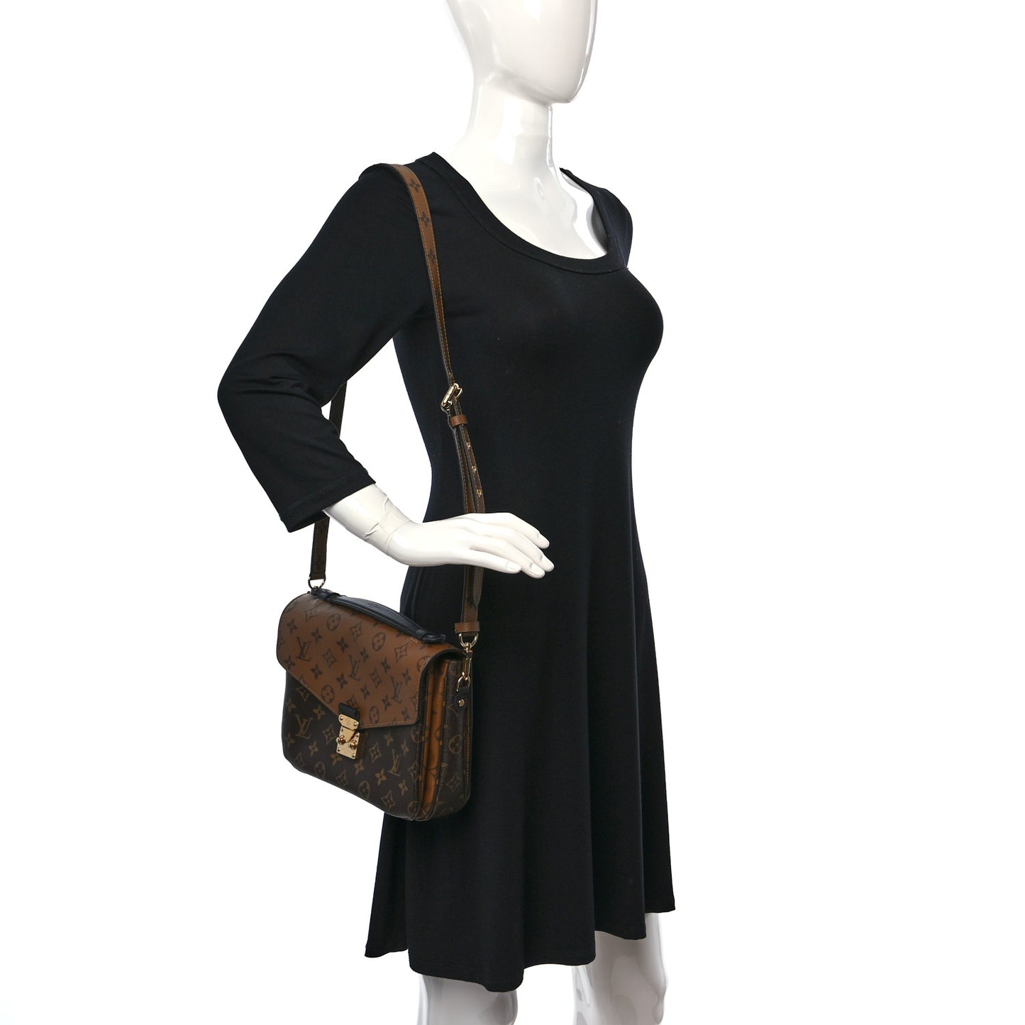 Reverse Monogram Pochette Metis