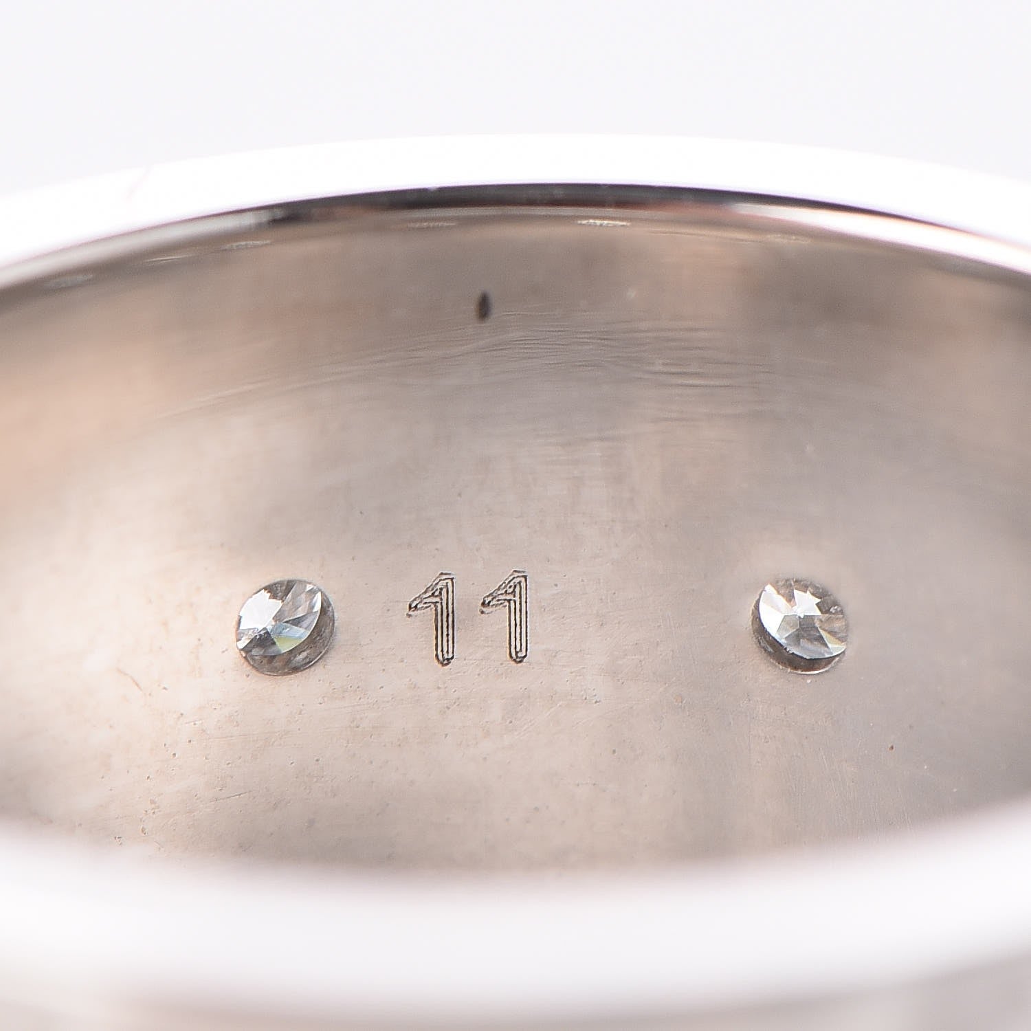 Gucci 18K White Gold Diamond 9mm Icon Band Ring 50 5.5 5 of 9