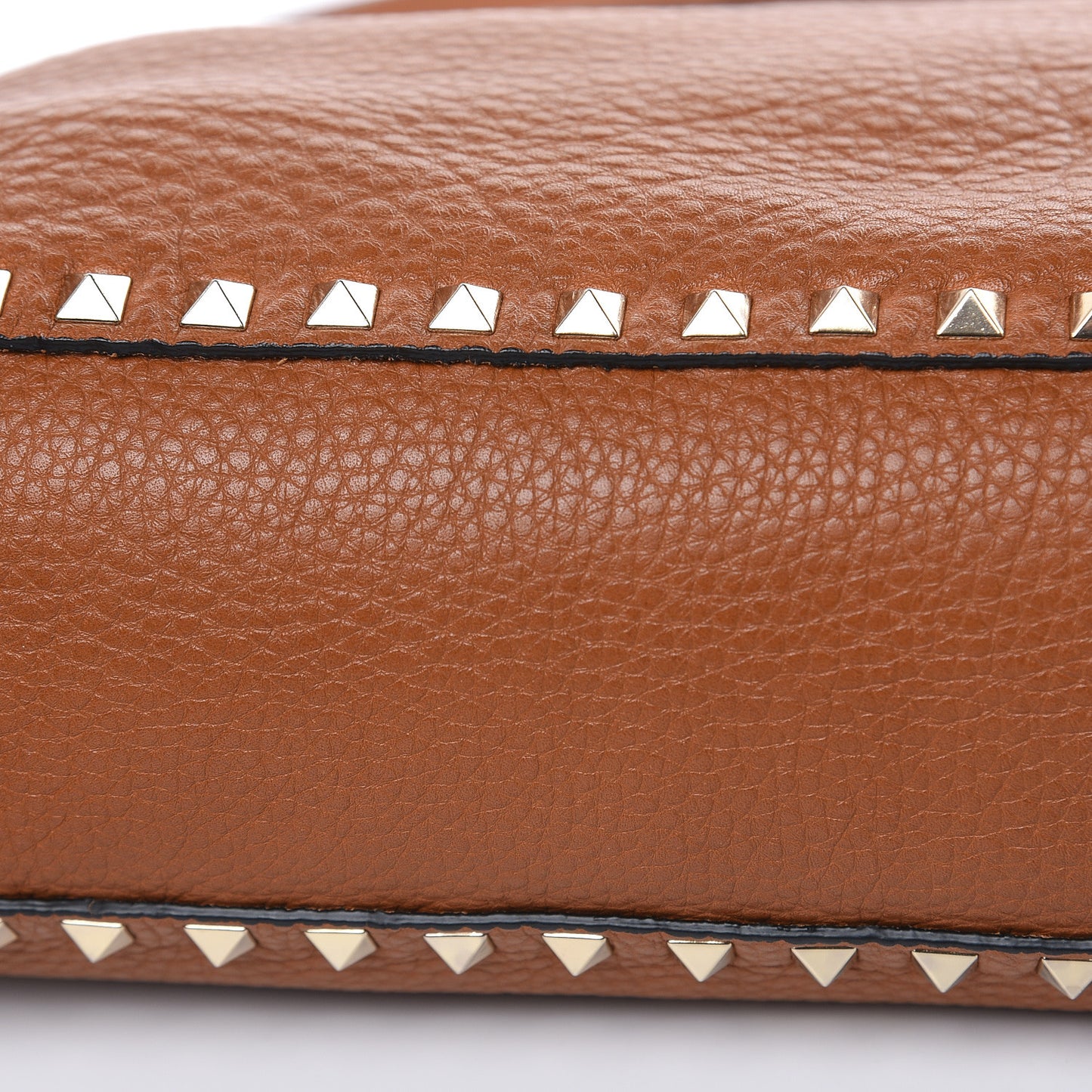 Pebbled Calfskin Large Rockstud Flip-Lock Messenger Bag Light Cuir