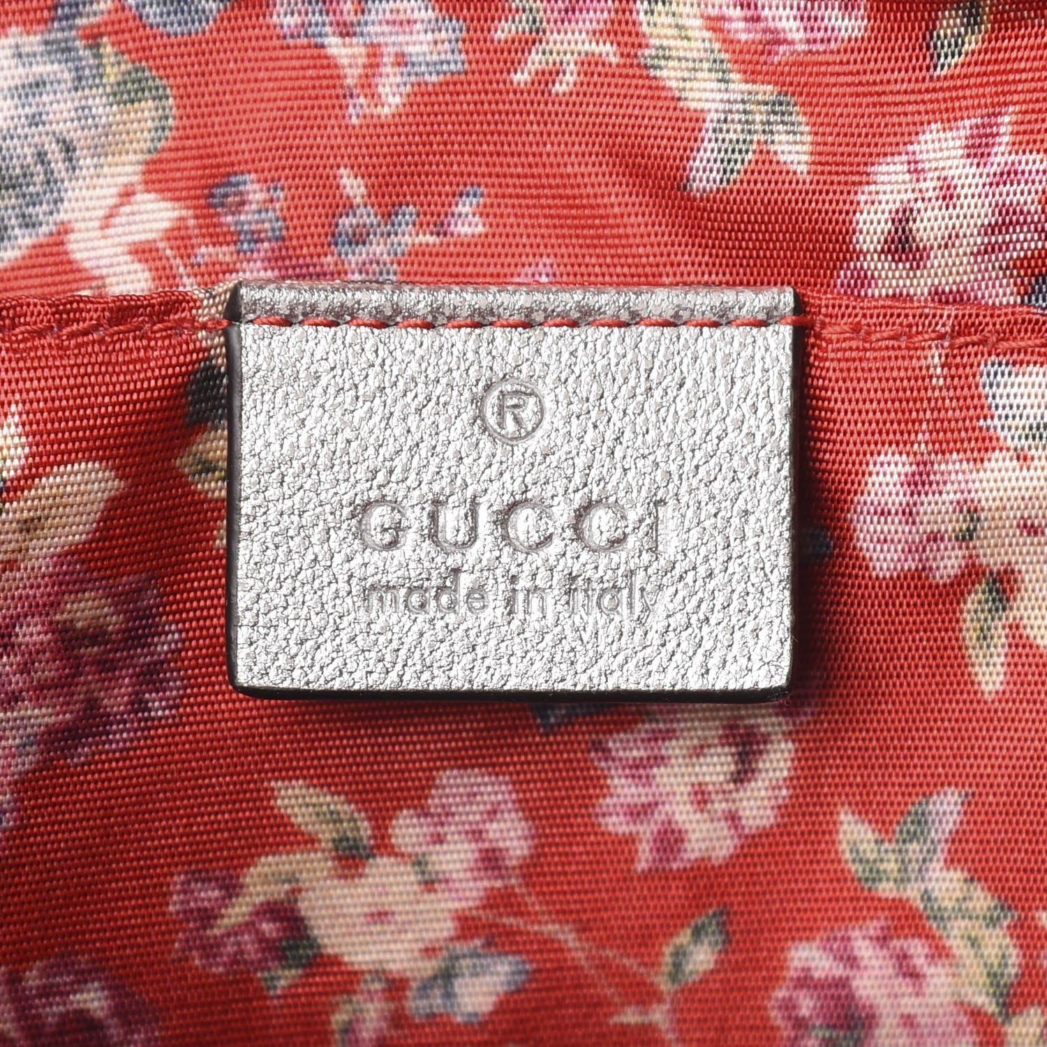Gucci Laminated Nappa Trapuntata Small Zumi Shoulder Bag Rosso Marine Argento 8 of 9
