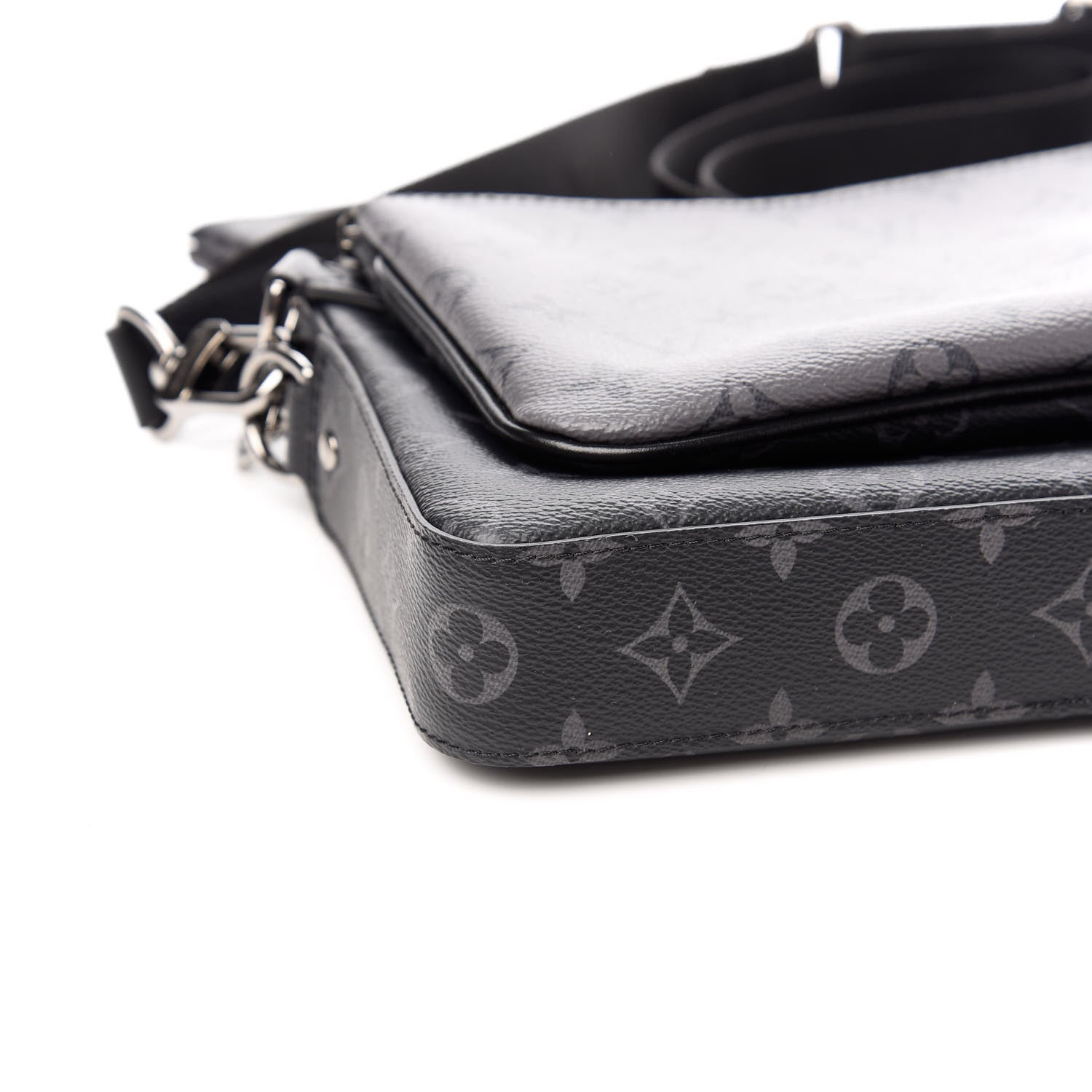 Louis Vuitton Reverse Monogram Eclipse Trio Messenger 9 of 12