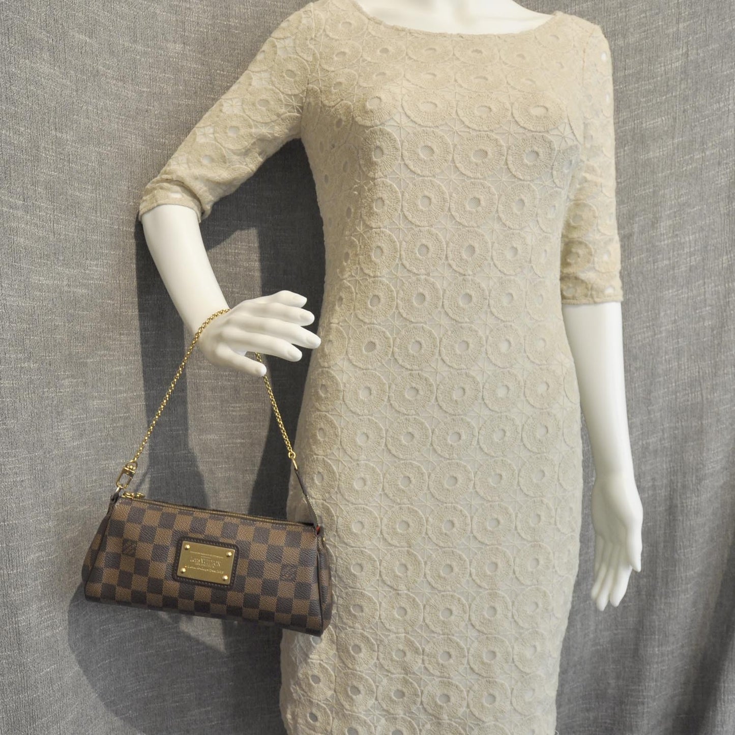 Damier Ebene Eva Clutch