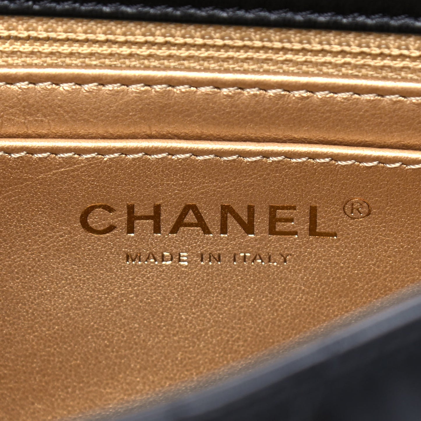 Lambskin Quilted Mini Pearl Crush Flap Black