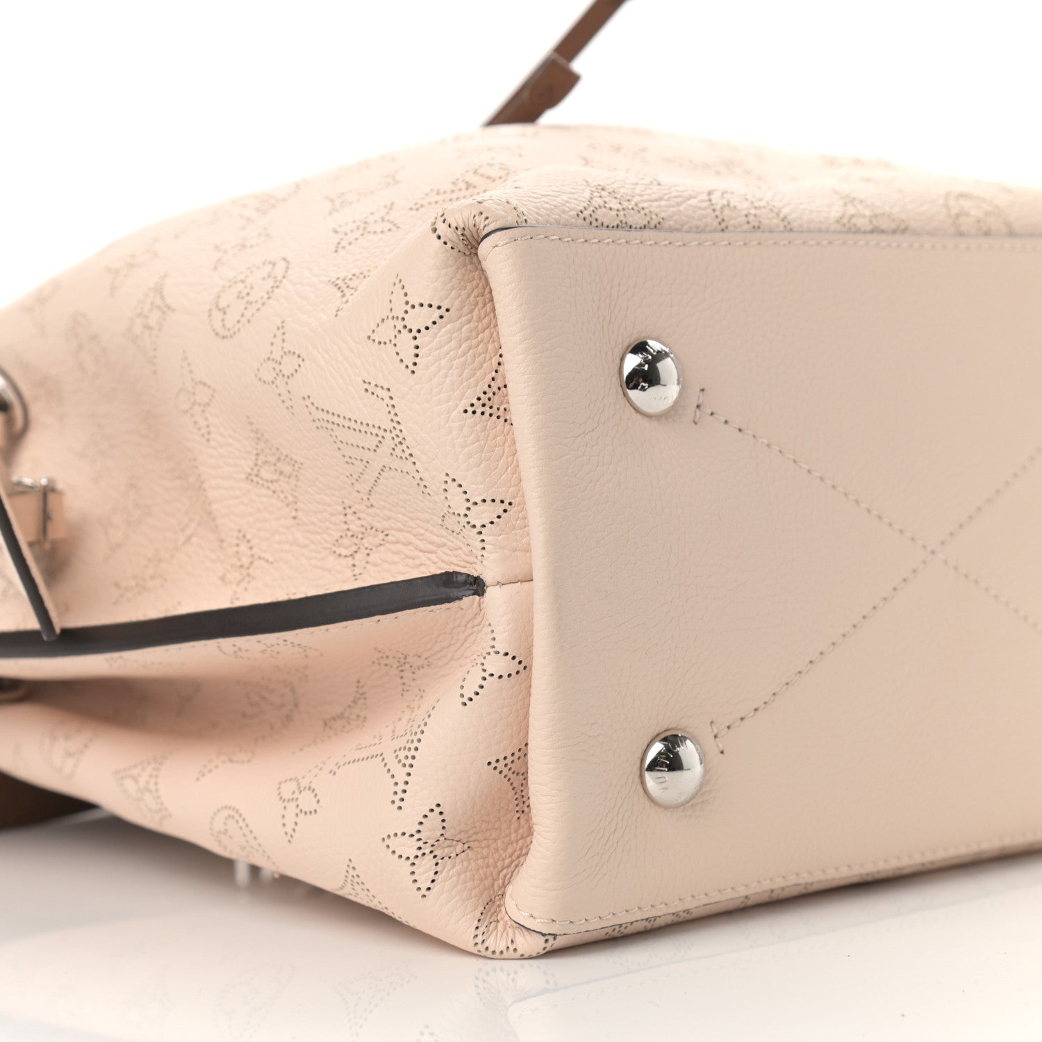 Louis Vuitton Mahina Muria Creme 8 of 9
