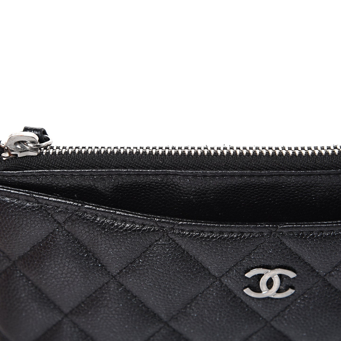 Iridescent Caviar Quilted Classic Zip Pouch Black