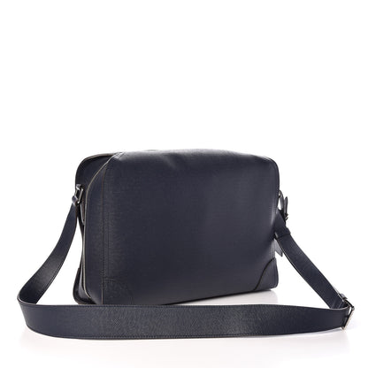 Louis Vuitton Taiga Nikolai MM Messenger Indigo 3 of 9