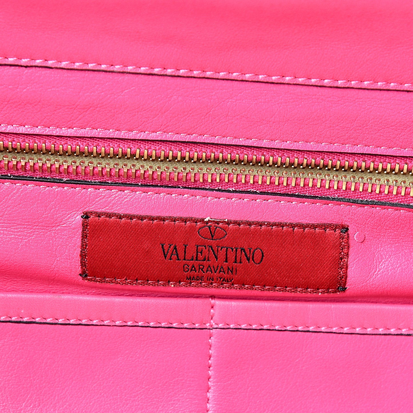 Vitello Medium Rockstud Tote Pop Fuxia