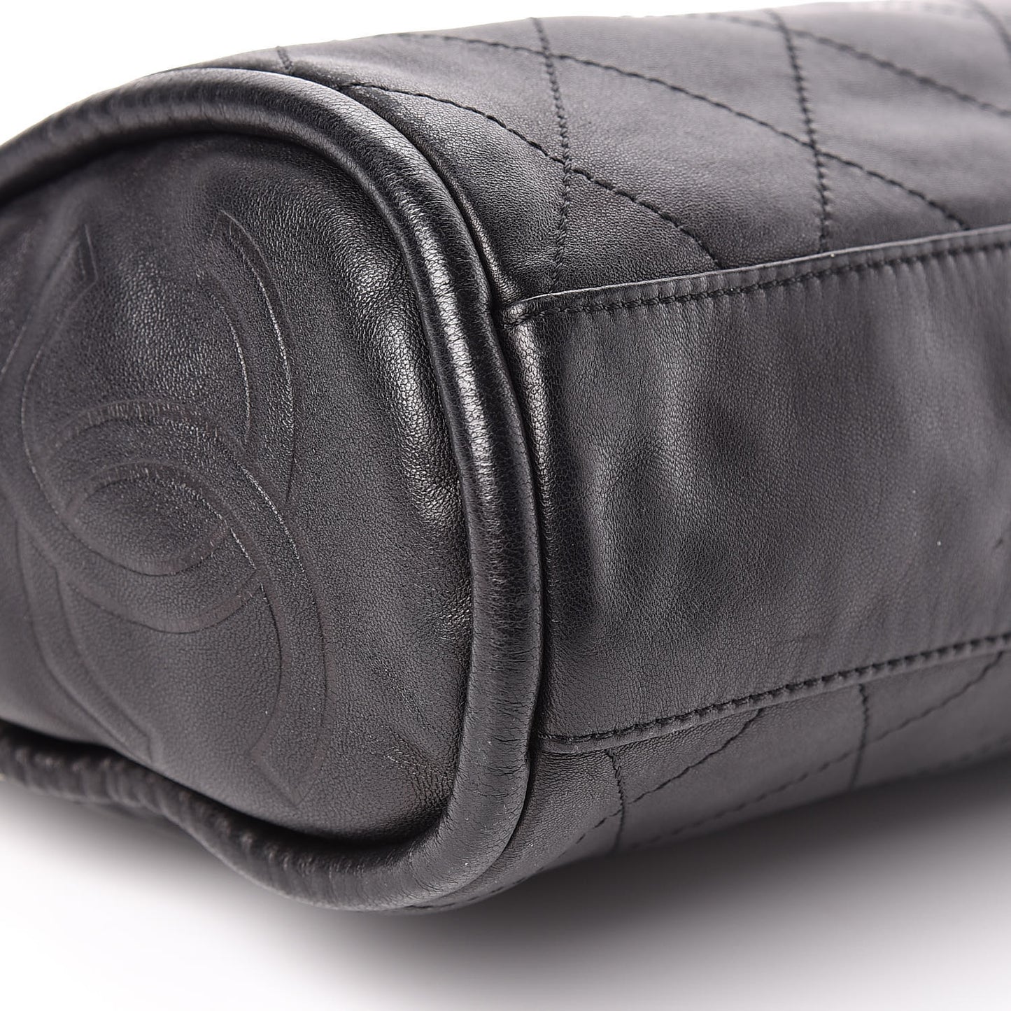 Lambskin Stitched Medium Ultimate Soft Tote Black