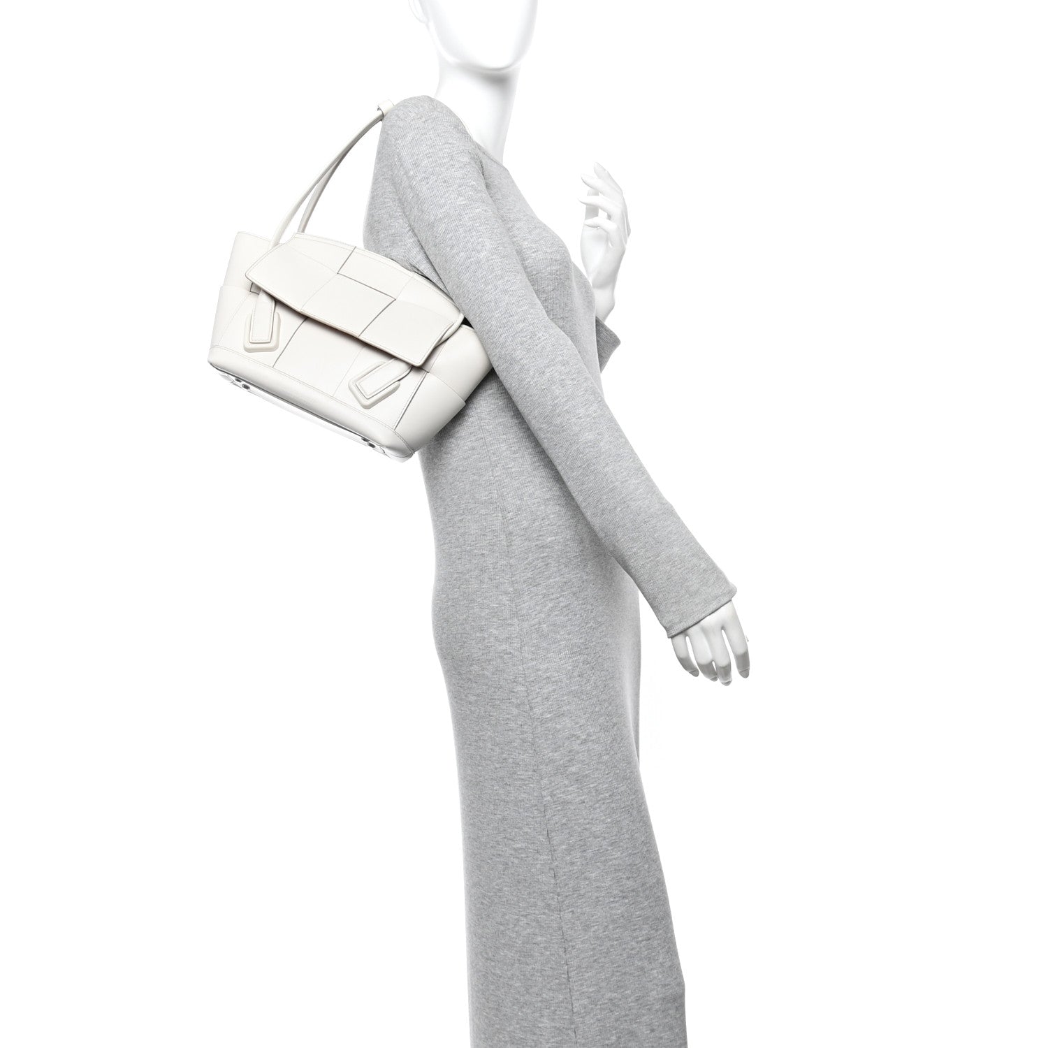Bottega Veneta French Calfskin Maxi Intrecciato Arco 33 Bianco 2 of 9