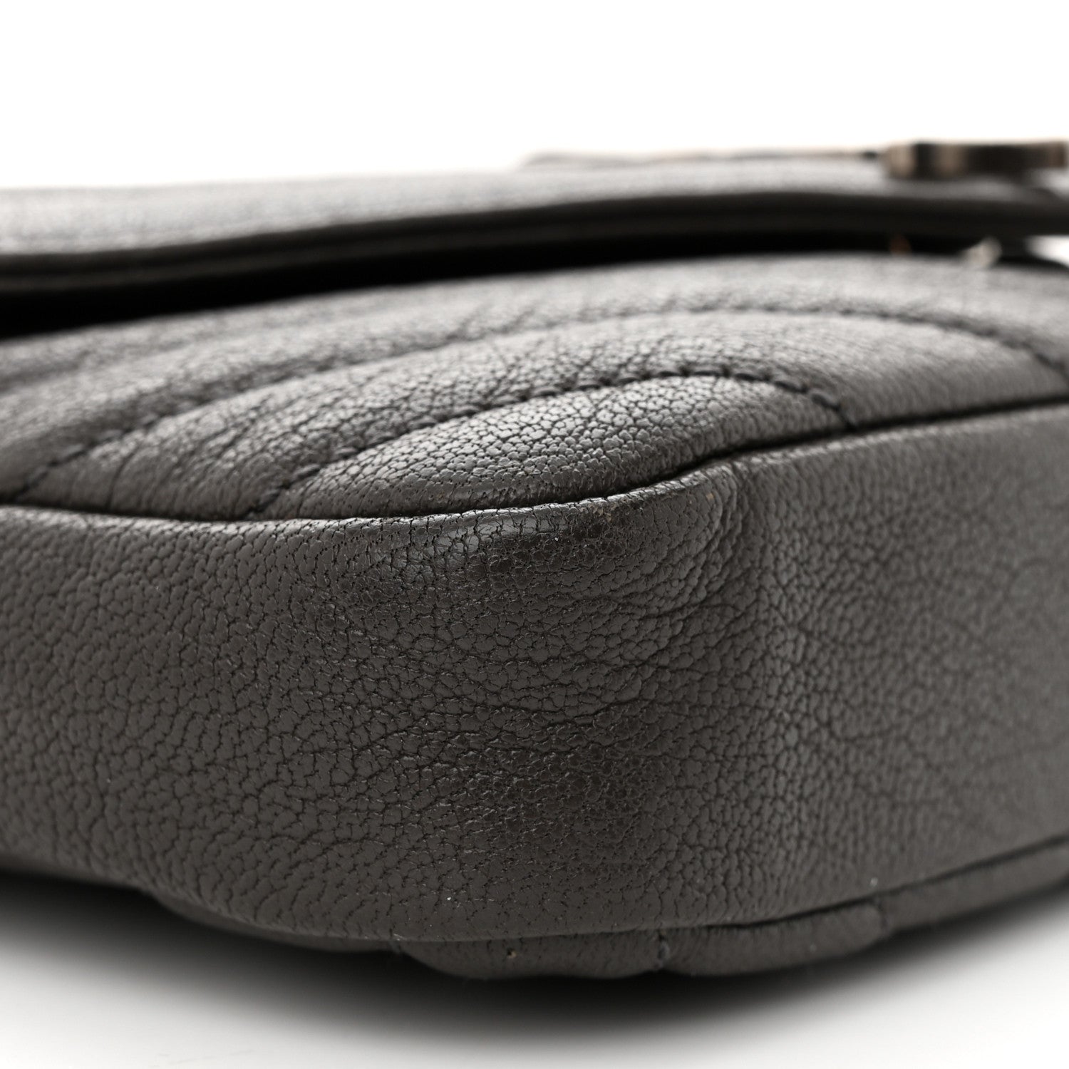 Saint Laurent Sheepskin Matelasse Chevron Monogram College Chain Wallet Coal 8 of 10