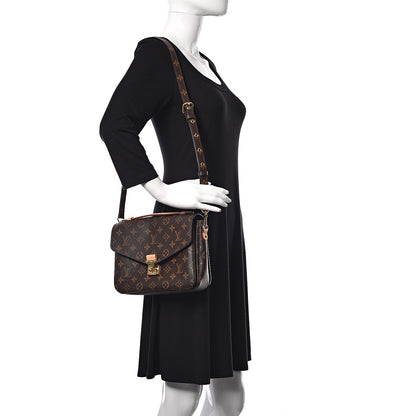 Louis Vuitton Monogram Pochette Metis 2 of 9