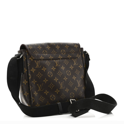 Louis Vuitton Monogram Macassar District PM 3 of 9