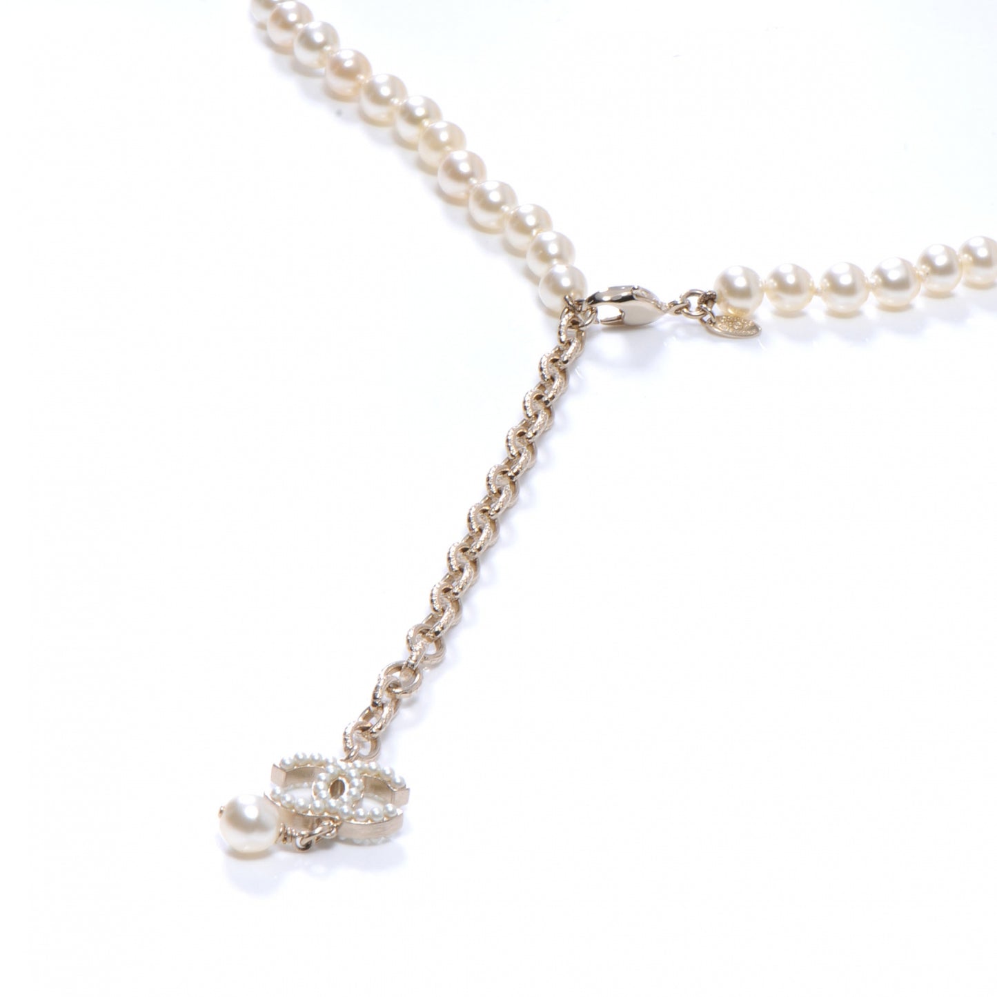 Classic 16 Inch Pearl Beaded CC Necklace