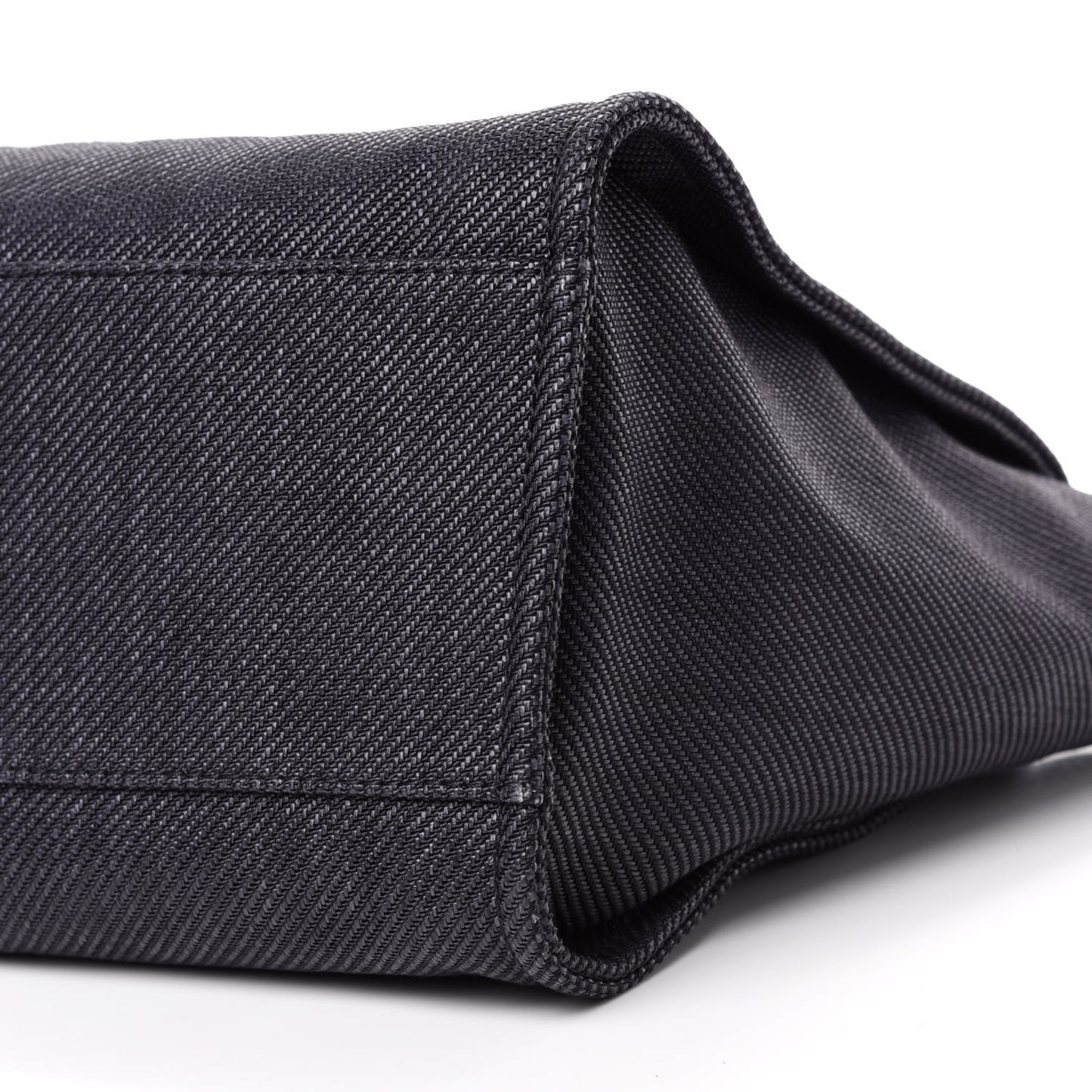Mixed Fibers Calfskin Medium Deauville Tote Blue