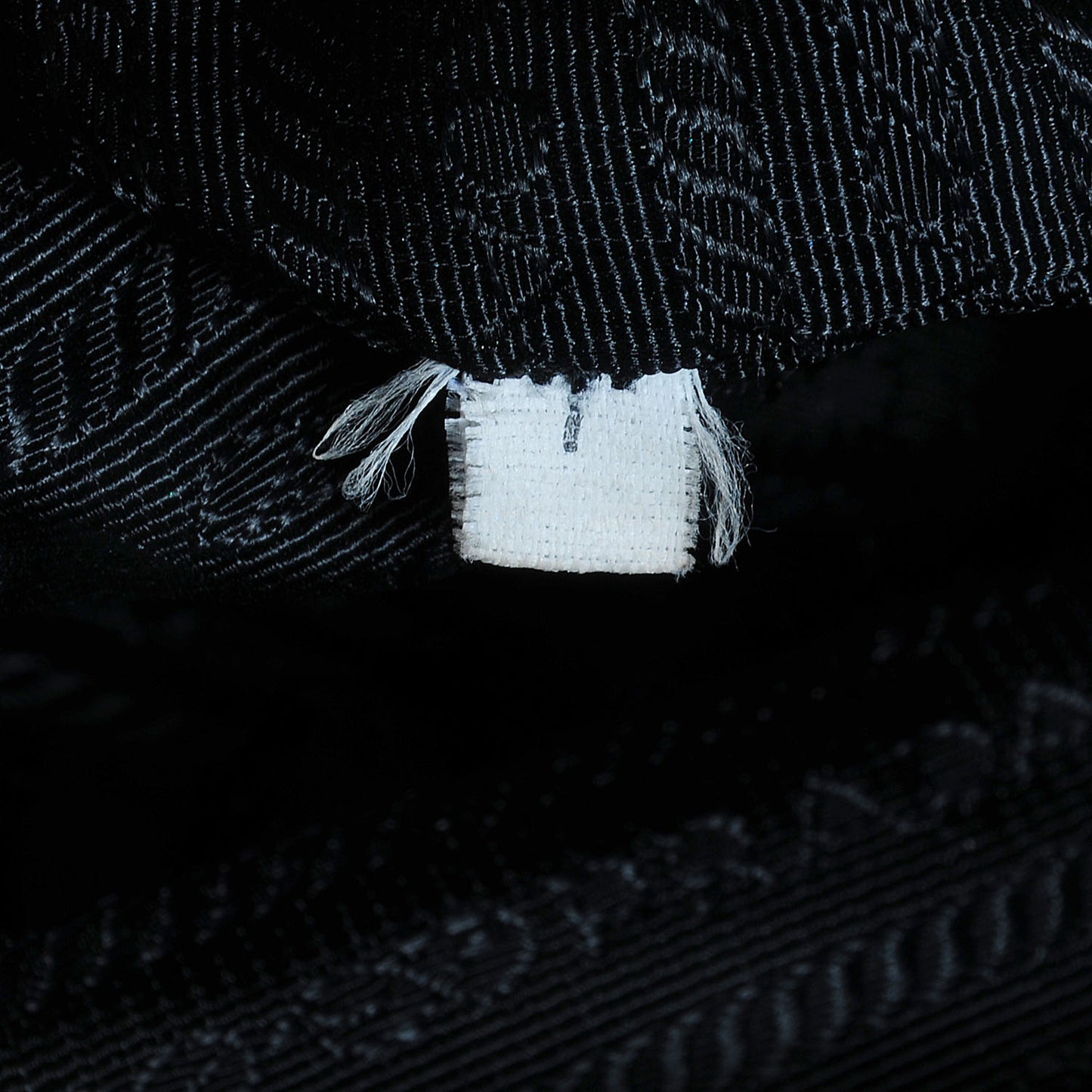 Vitello Daino Print Medium Bauletto Nero Black