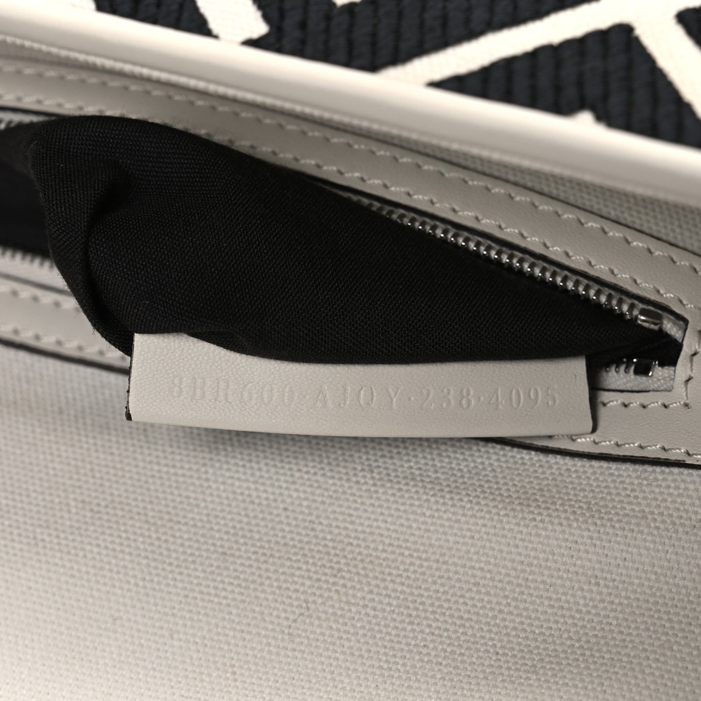 Canvas Vitello King FF Embroidered Baguette White Black