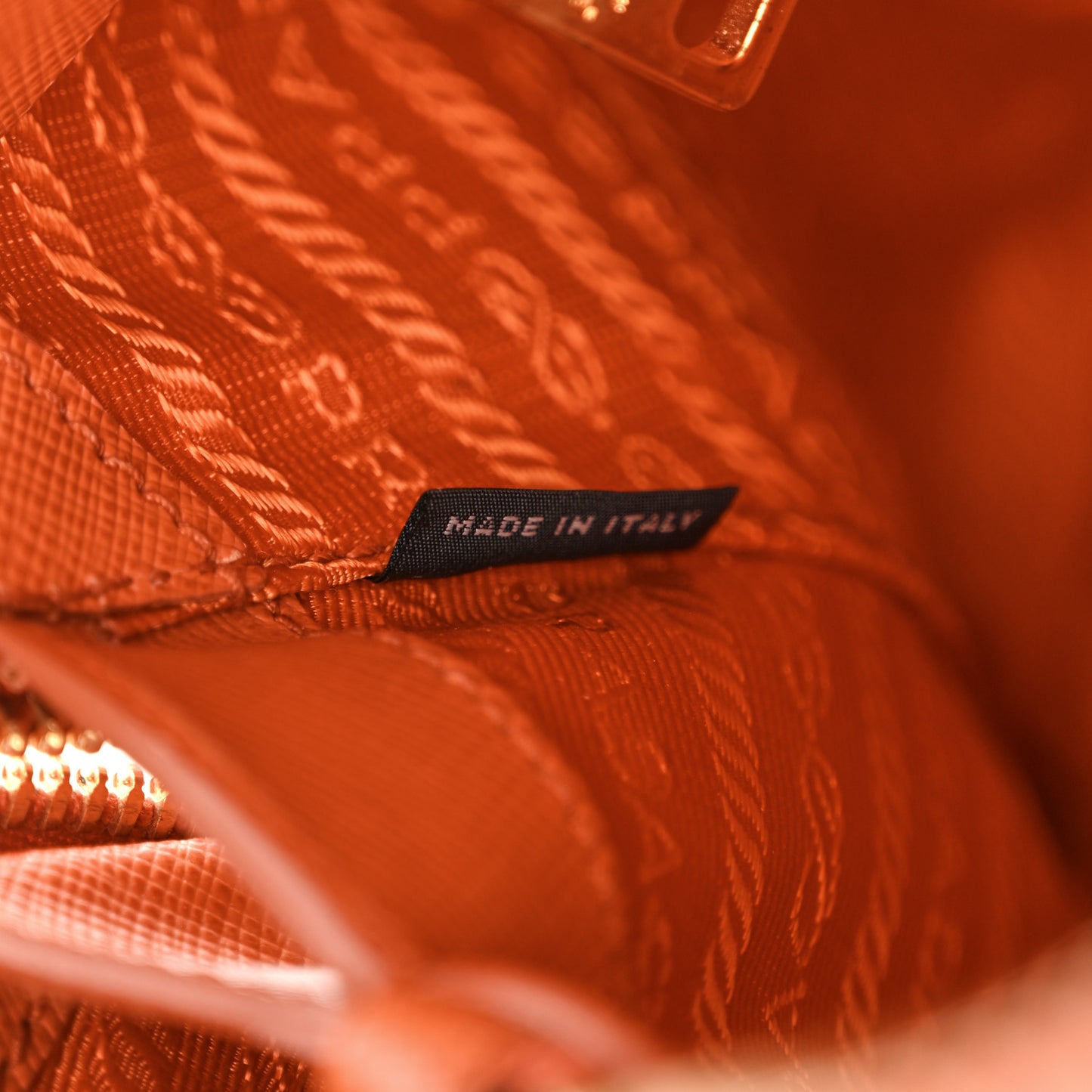 Saffiano Lux Medium Promenade Tote Papaya