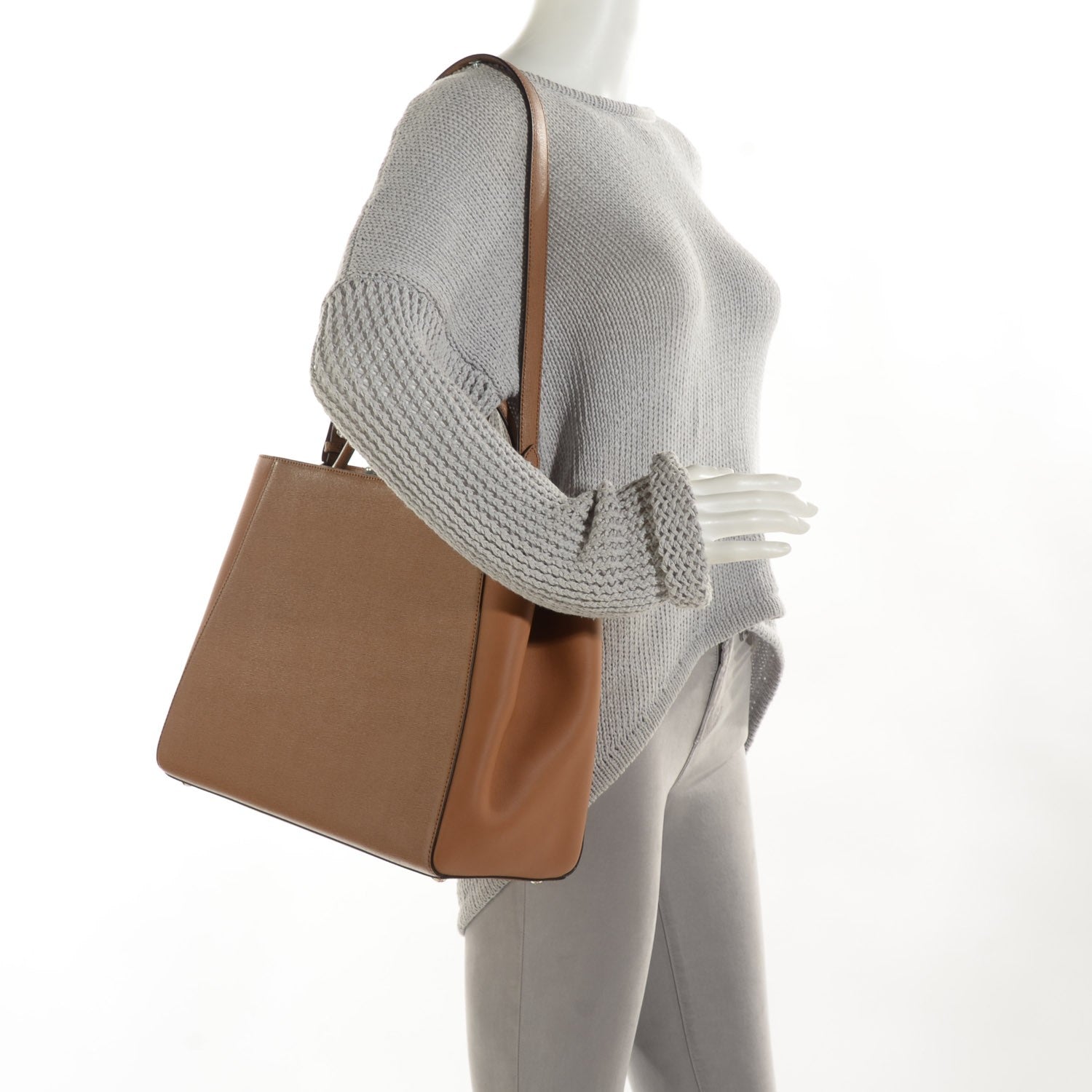 Fendi Vitello Elite Regular 2Jours Tote Orzo 2 of 11
