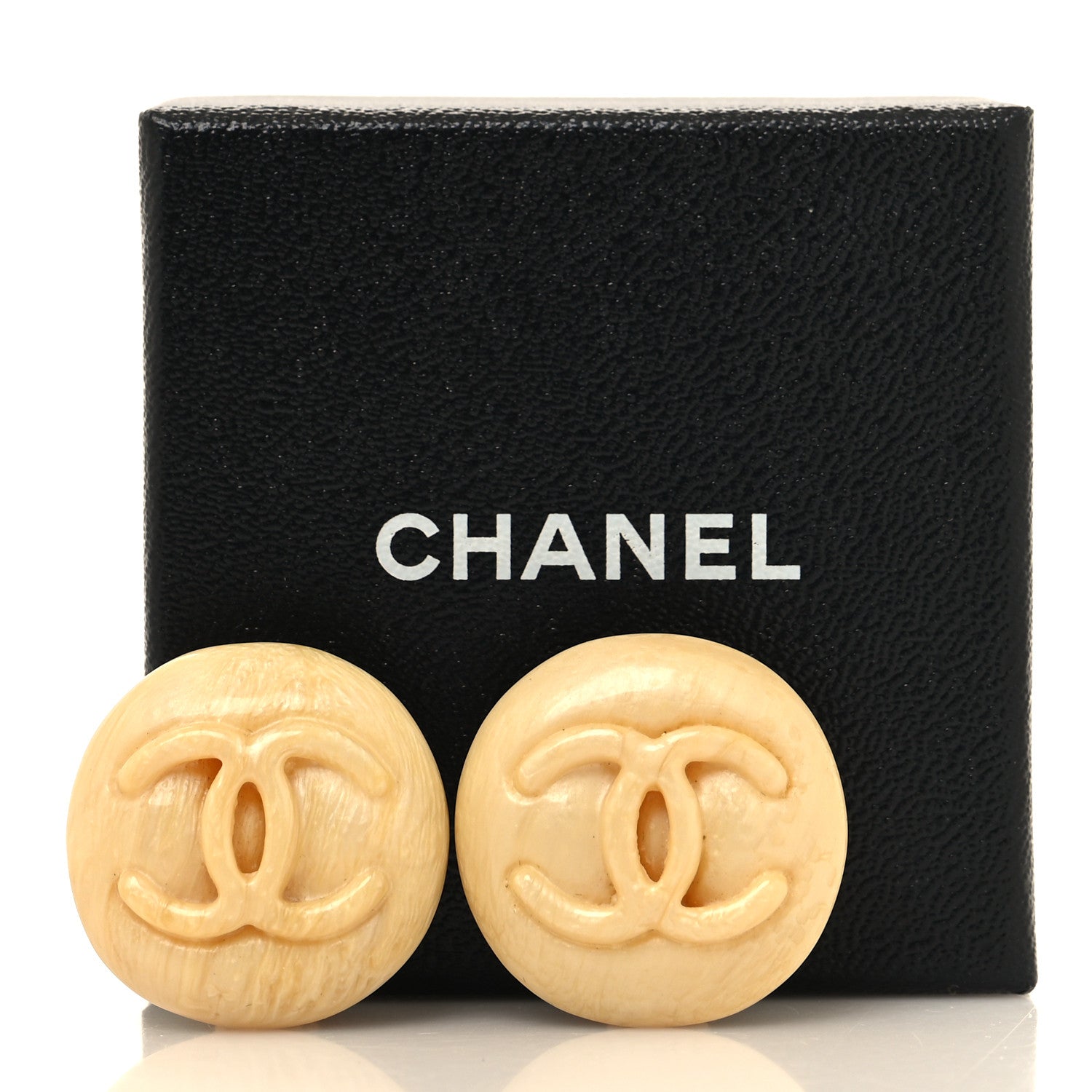 Chanel Resin CC Clip On Earrings Beige 5 of 5