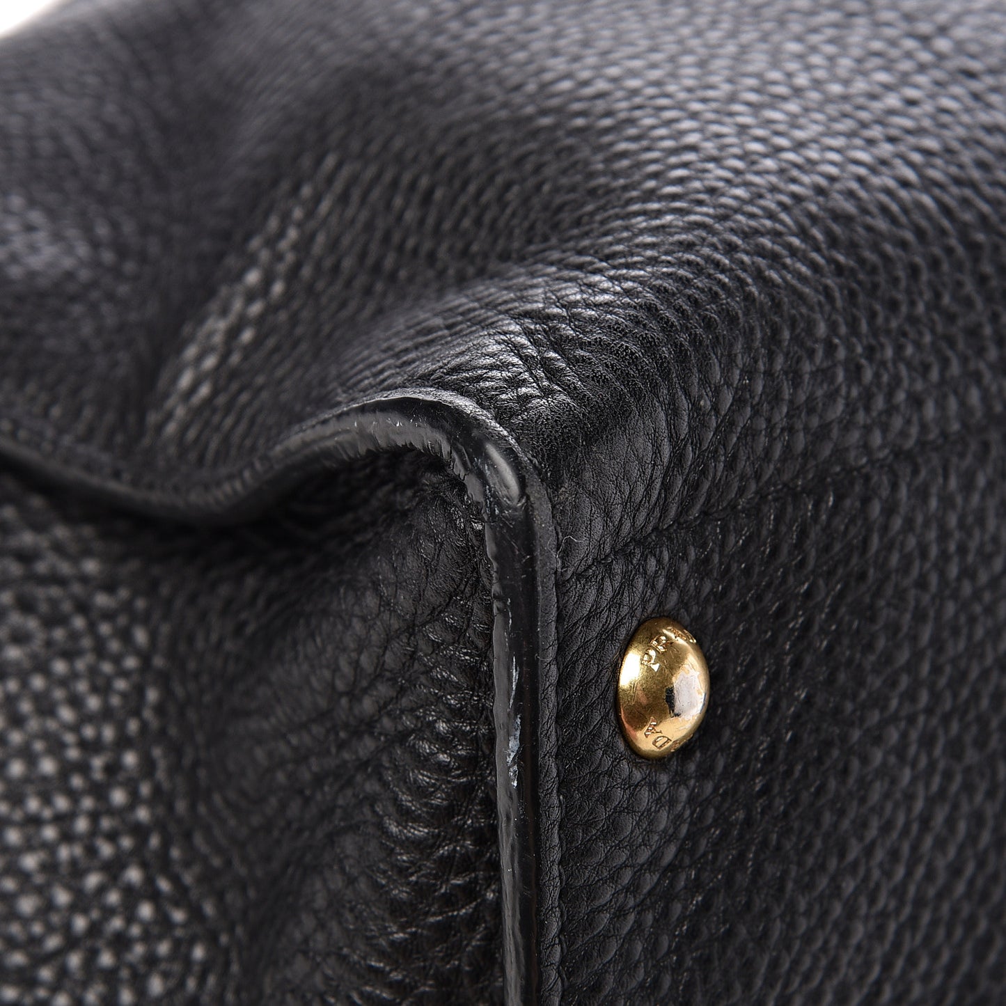 Vitello Daino Tote Black