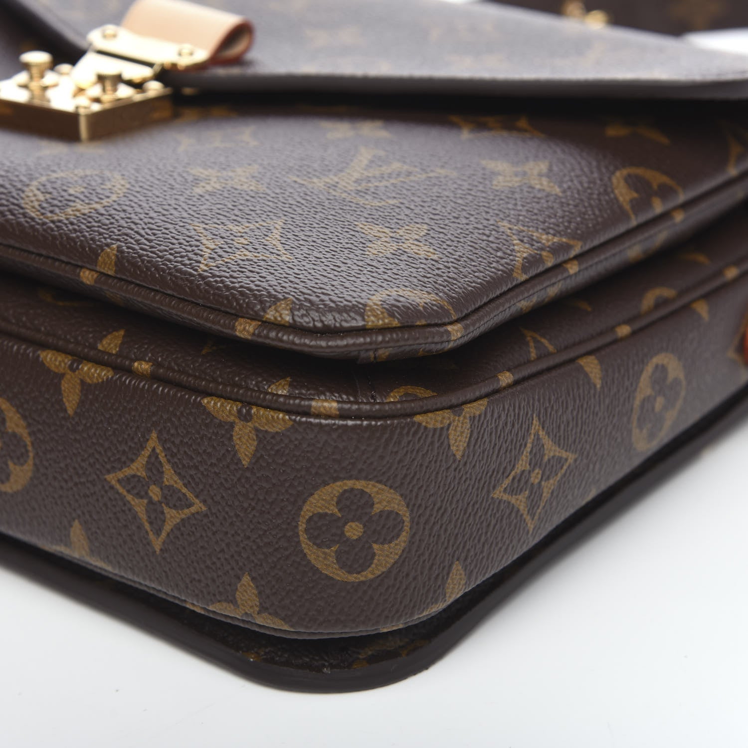 Louis Vuitton Monogram Pochette Metis 7 of 7
