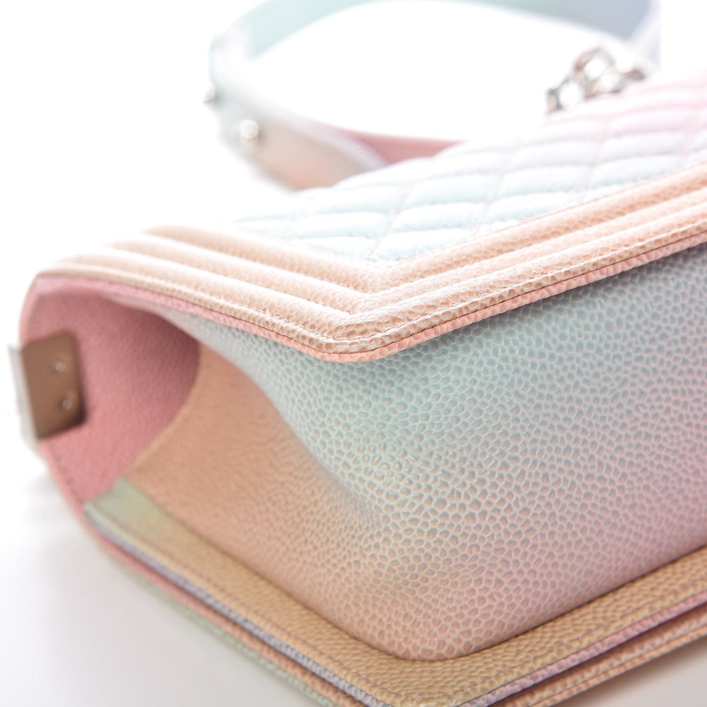Caviar Quilted Medium Rainbow Boy Flap Multicolor