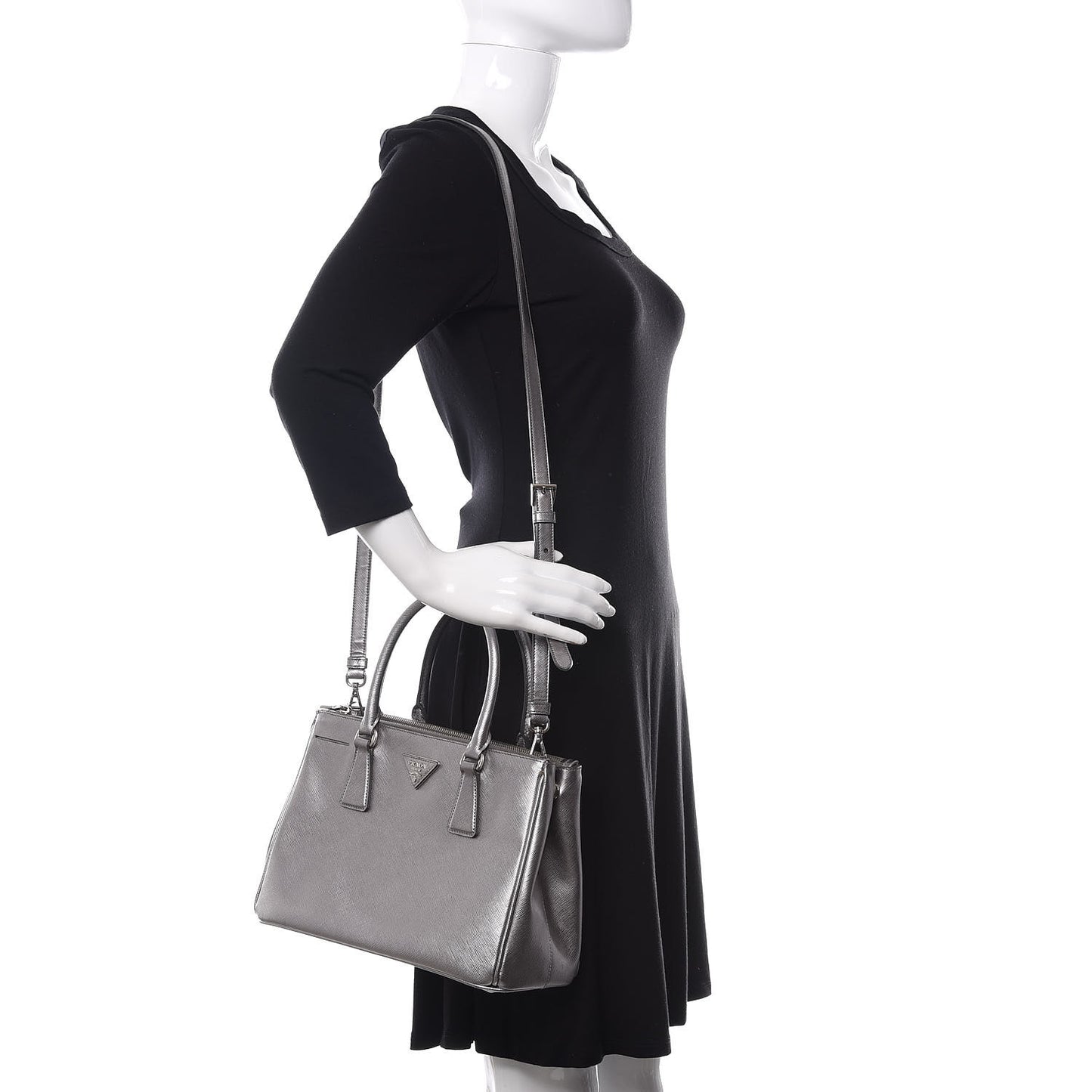 Metallic Saffiano Small Galleria Double Zip Tote Cromo