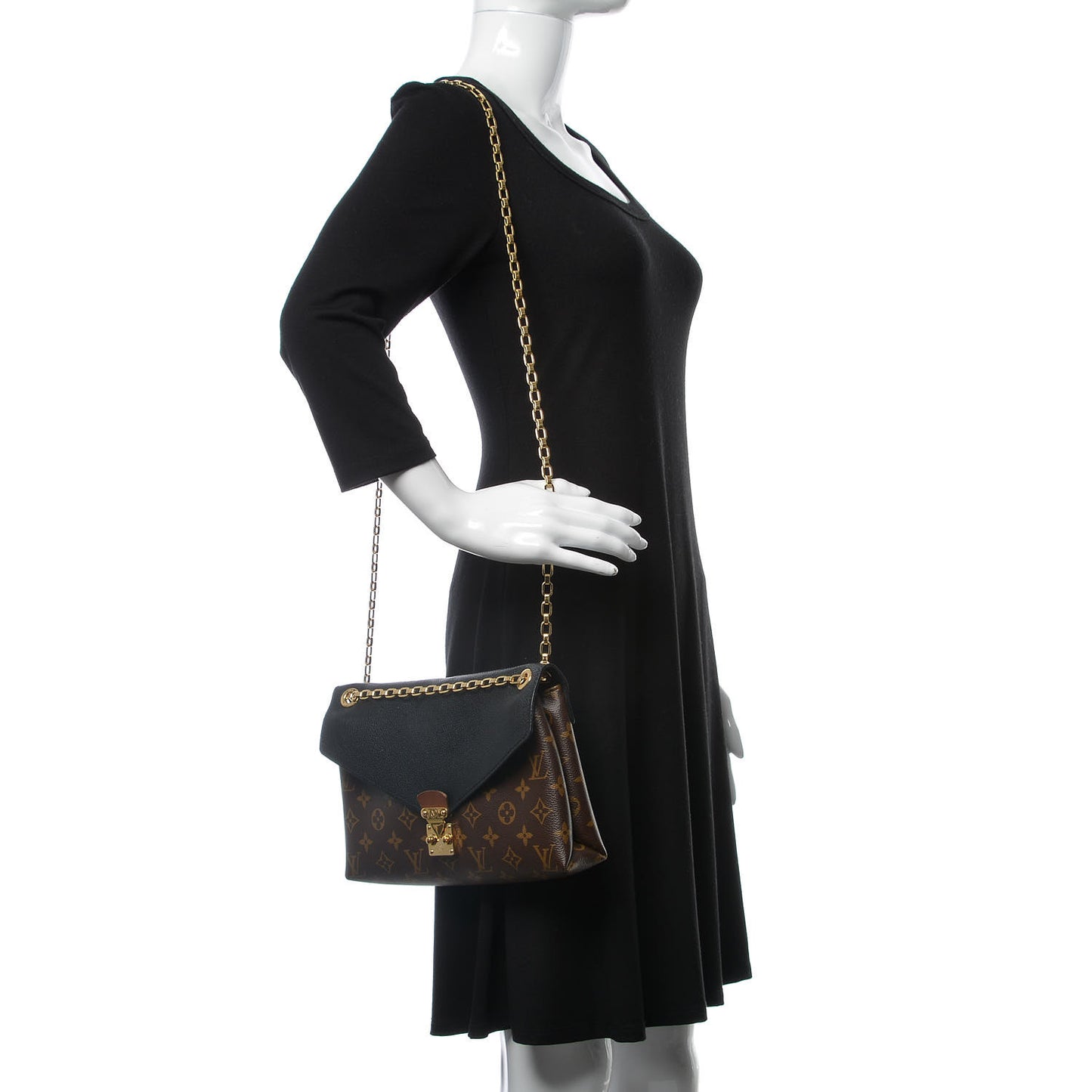 Monogram Pallas Chain Black