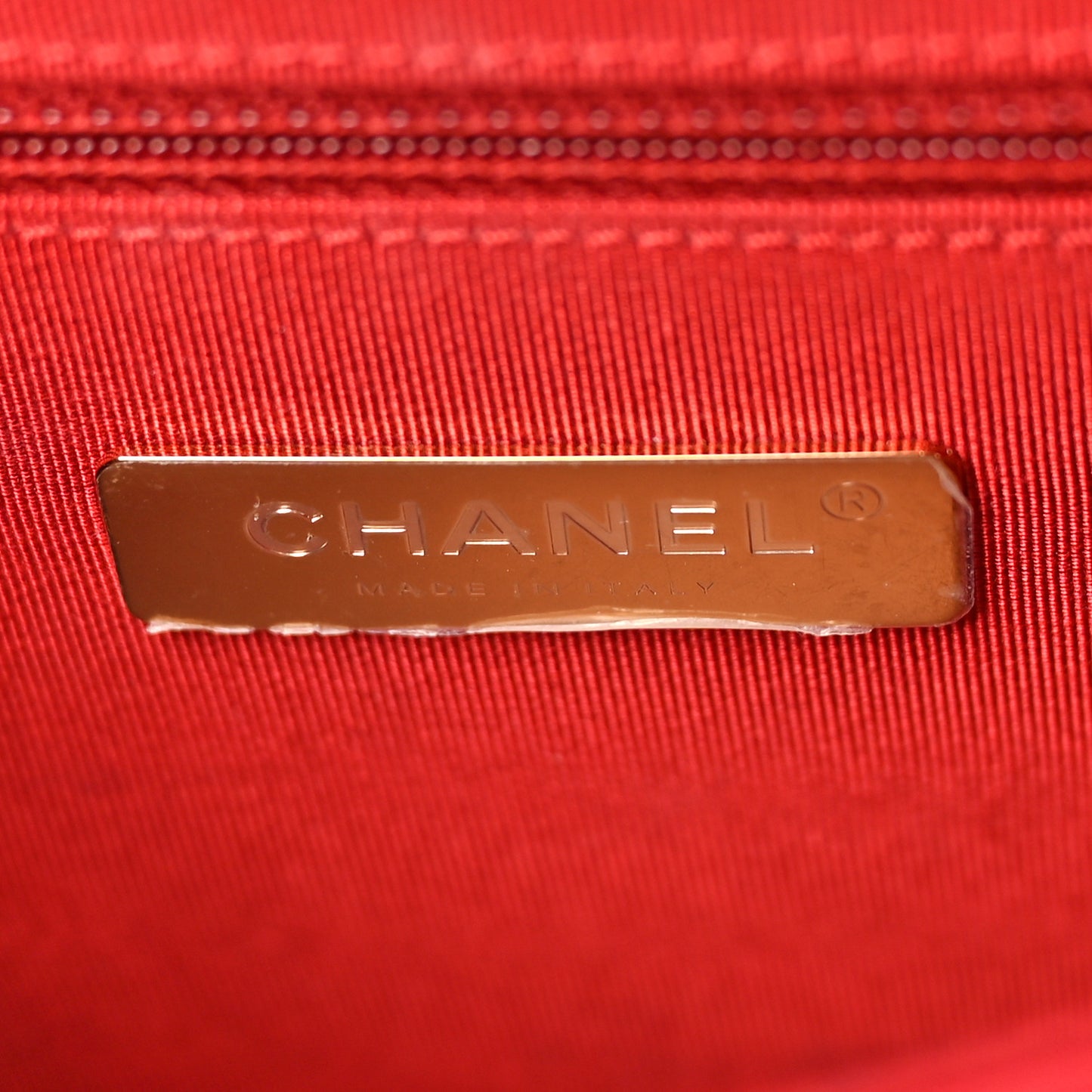 Calfskin Caviar Quilted Chain Handle Flap Red