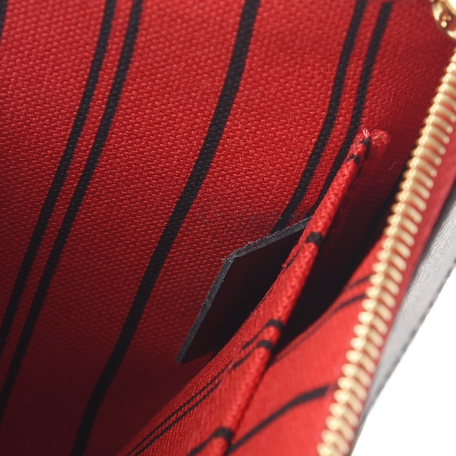 Louis Vuitton Monogram World Tour Neverfull MM GM Pochette 7 of 7