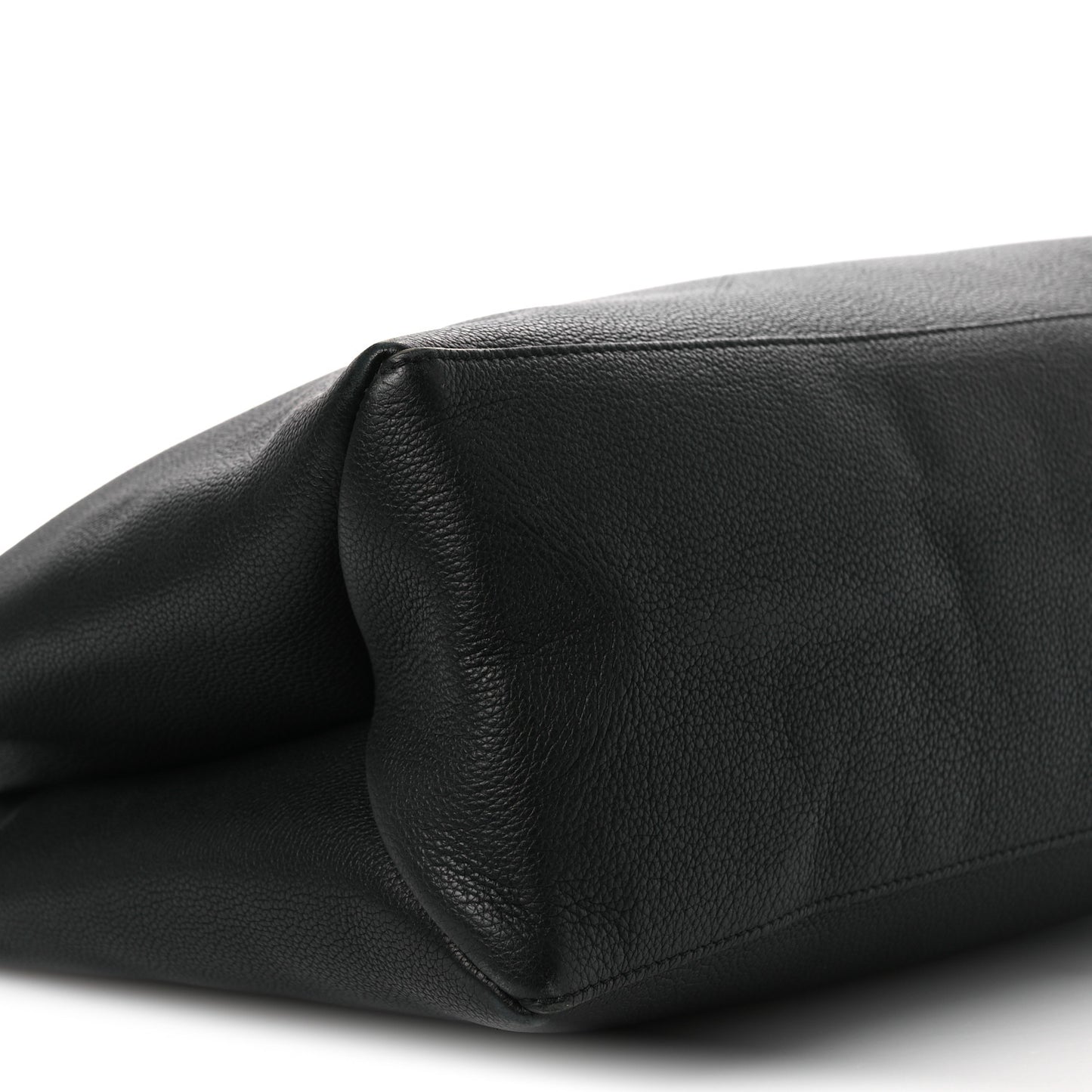 Grained Calfskin Lockme Shopper Black