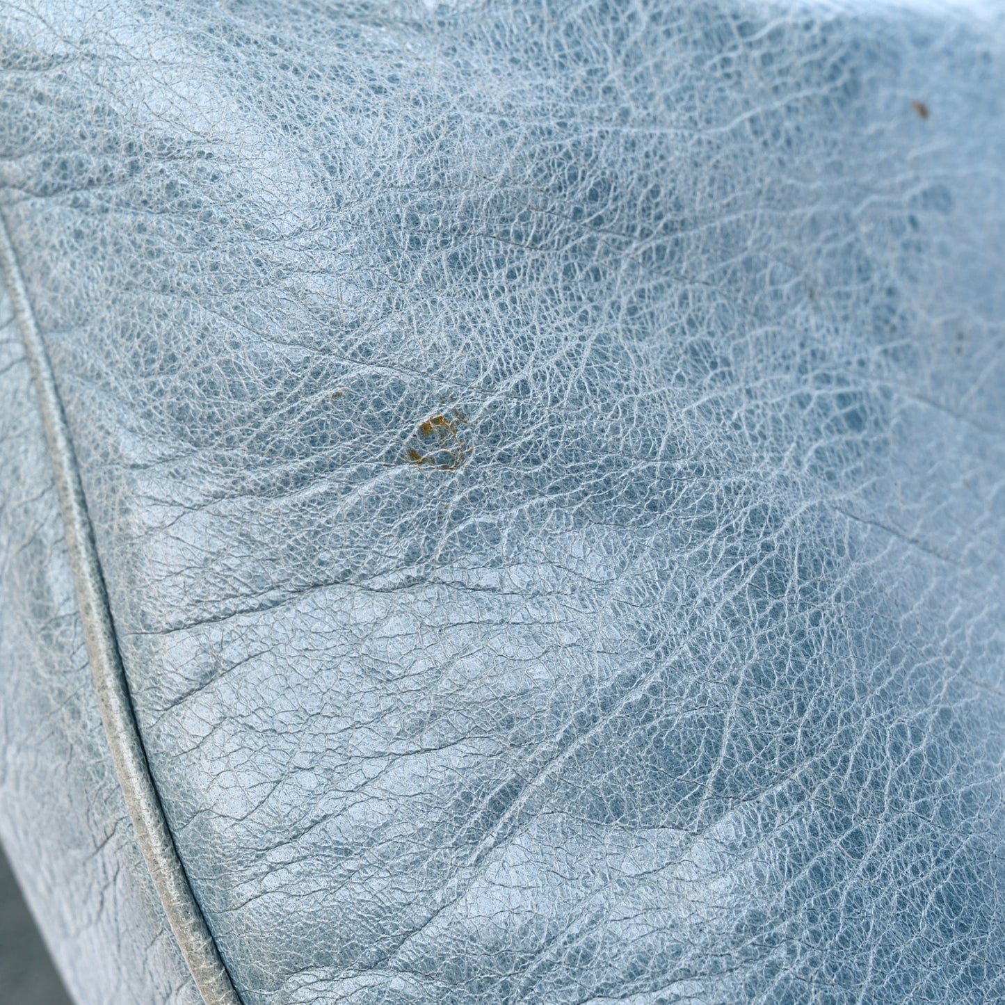 Chevre Classic Hardware Flat Messenger Sky Blue