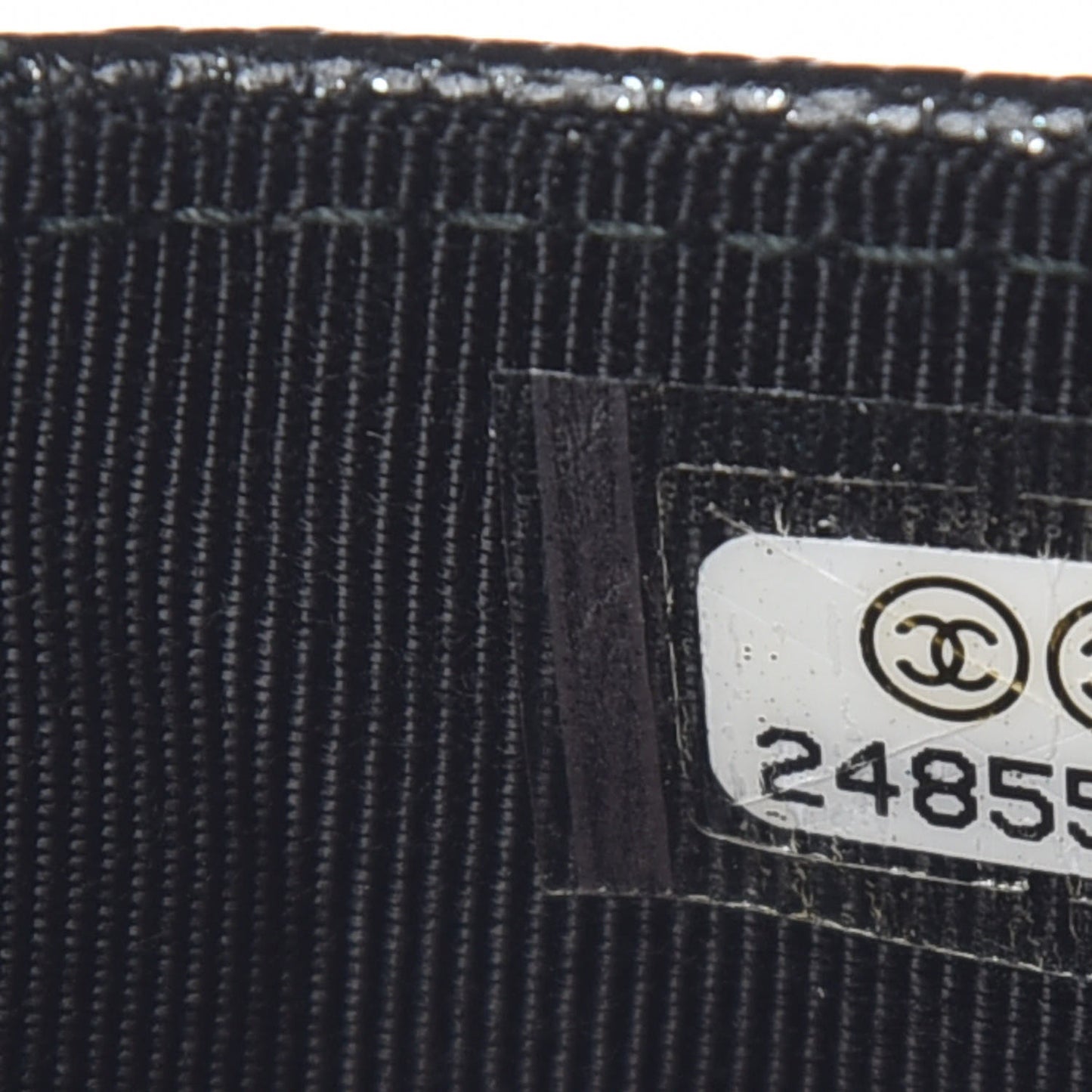 Iridescent Caviar Quilted CC Zip Card Holder Black